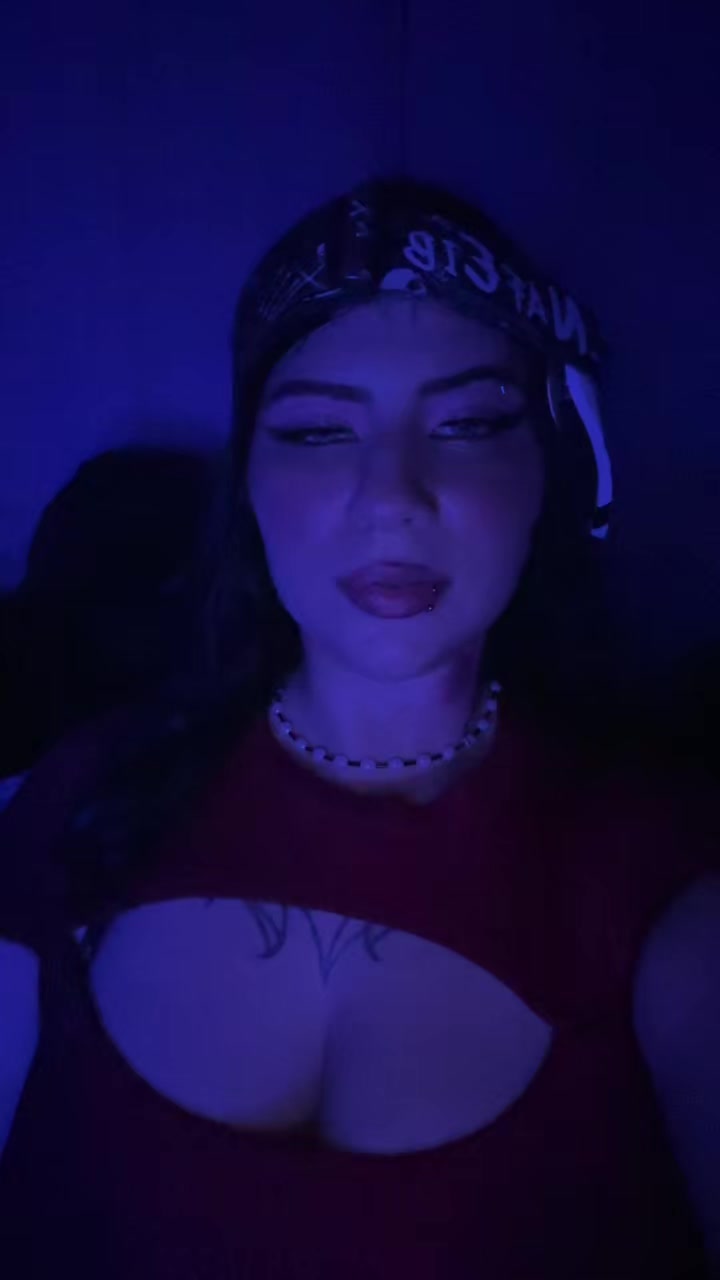 @Krixxt84