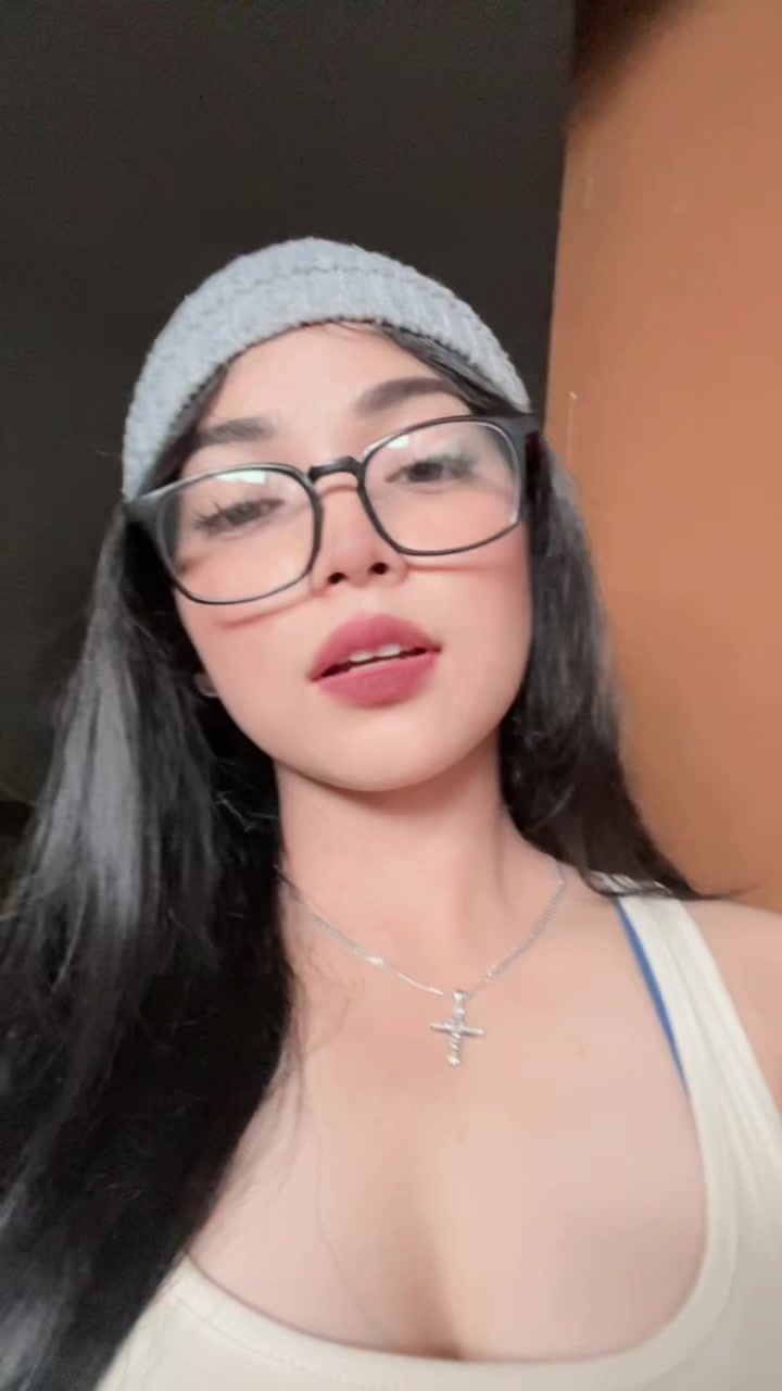 @b.