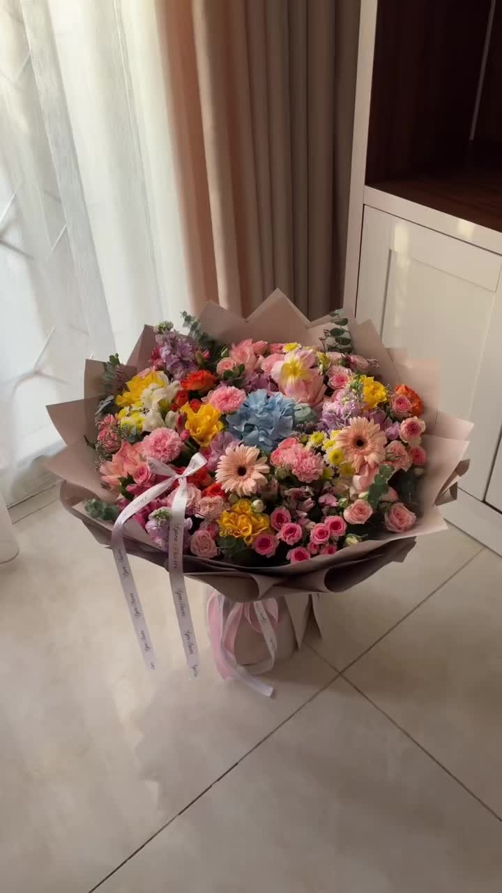@LYORA FLOWERS | ليورا
