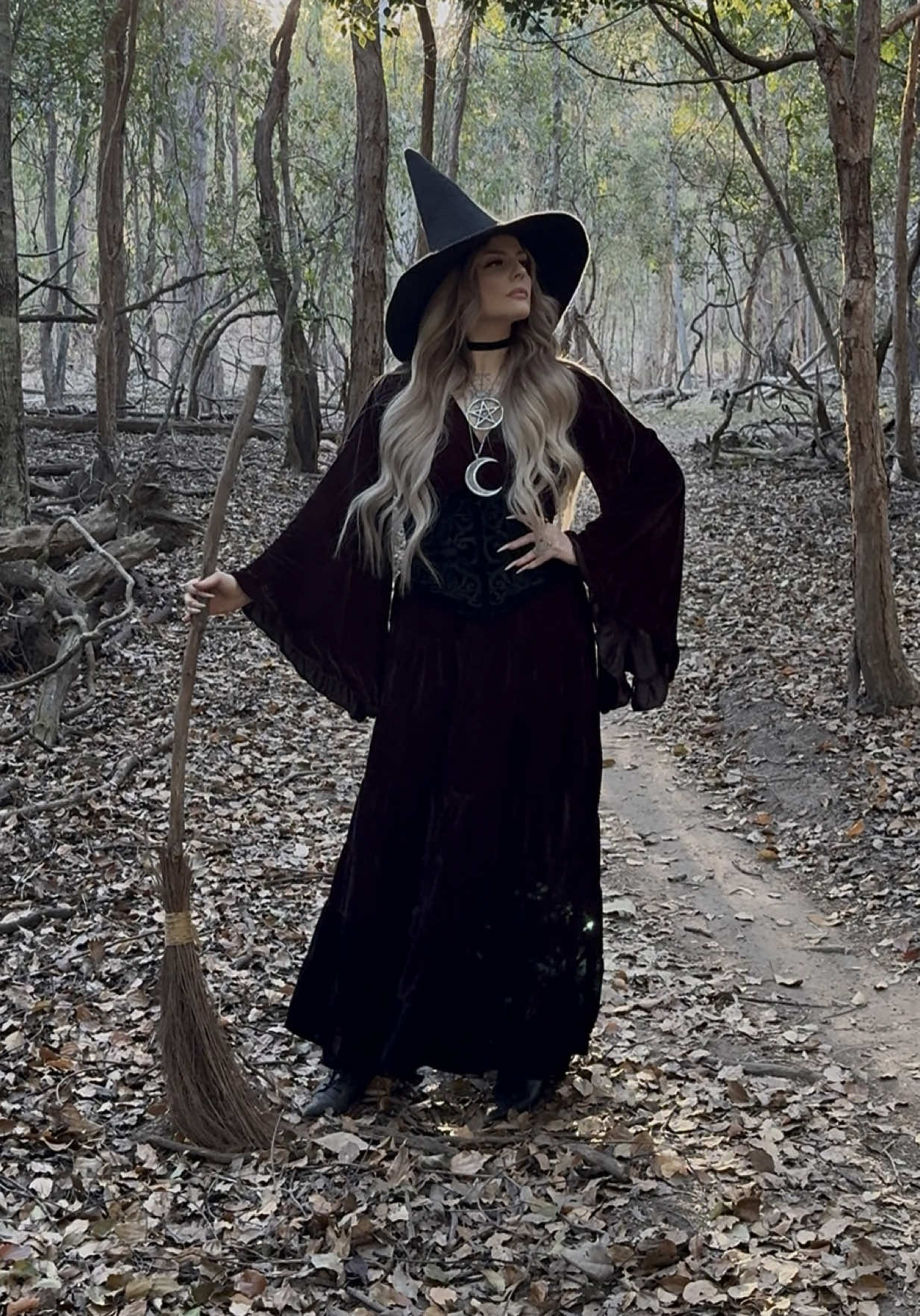 @Stella🔮 Witch of the Moon 🌙