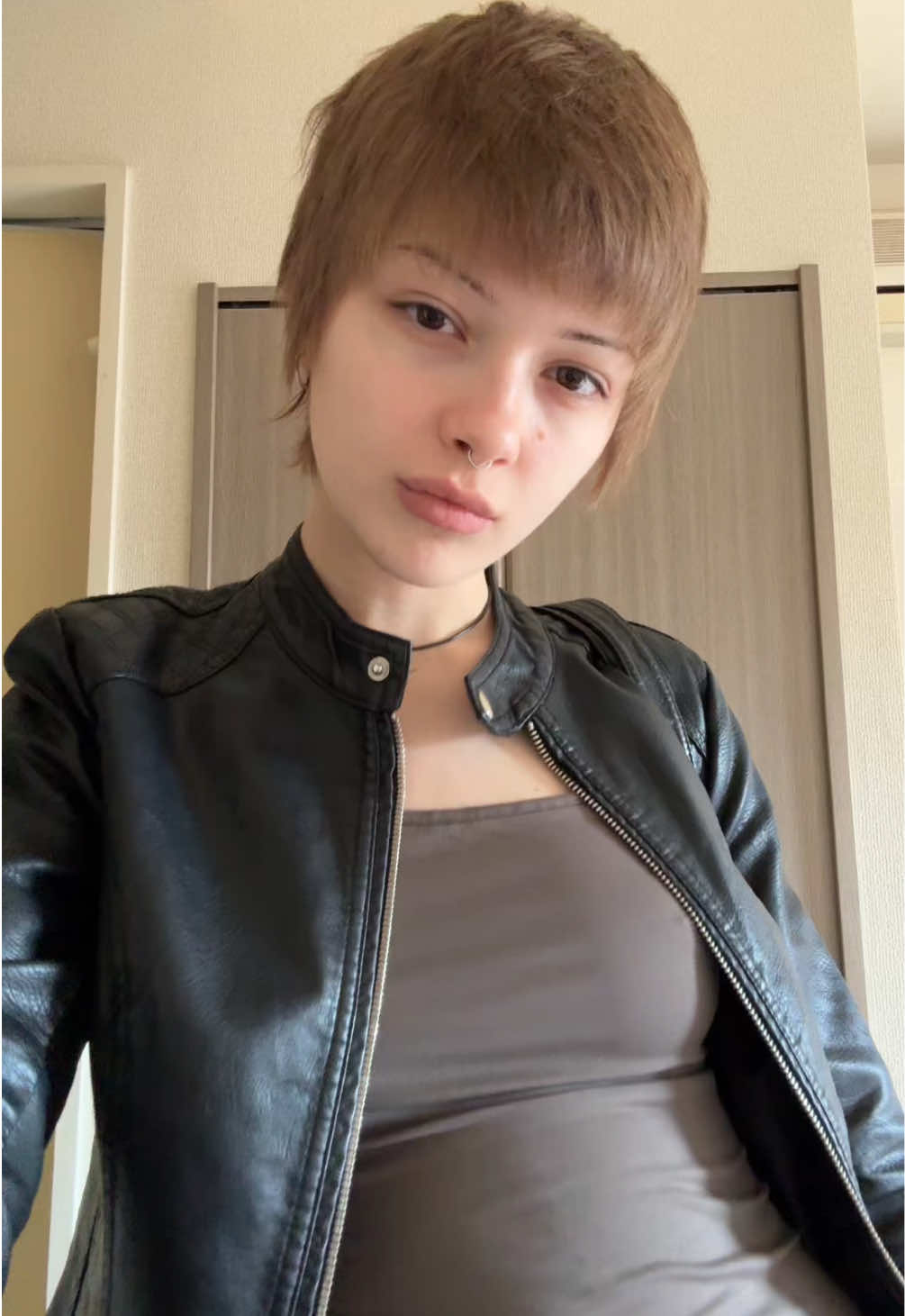 @✴︎pol&iacute;n