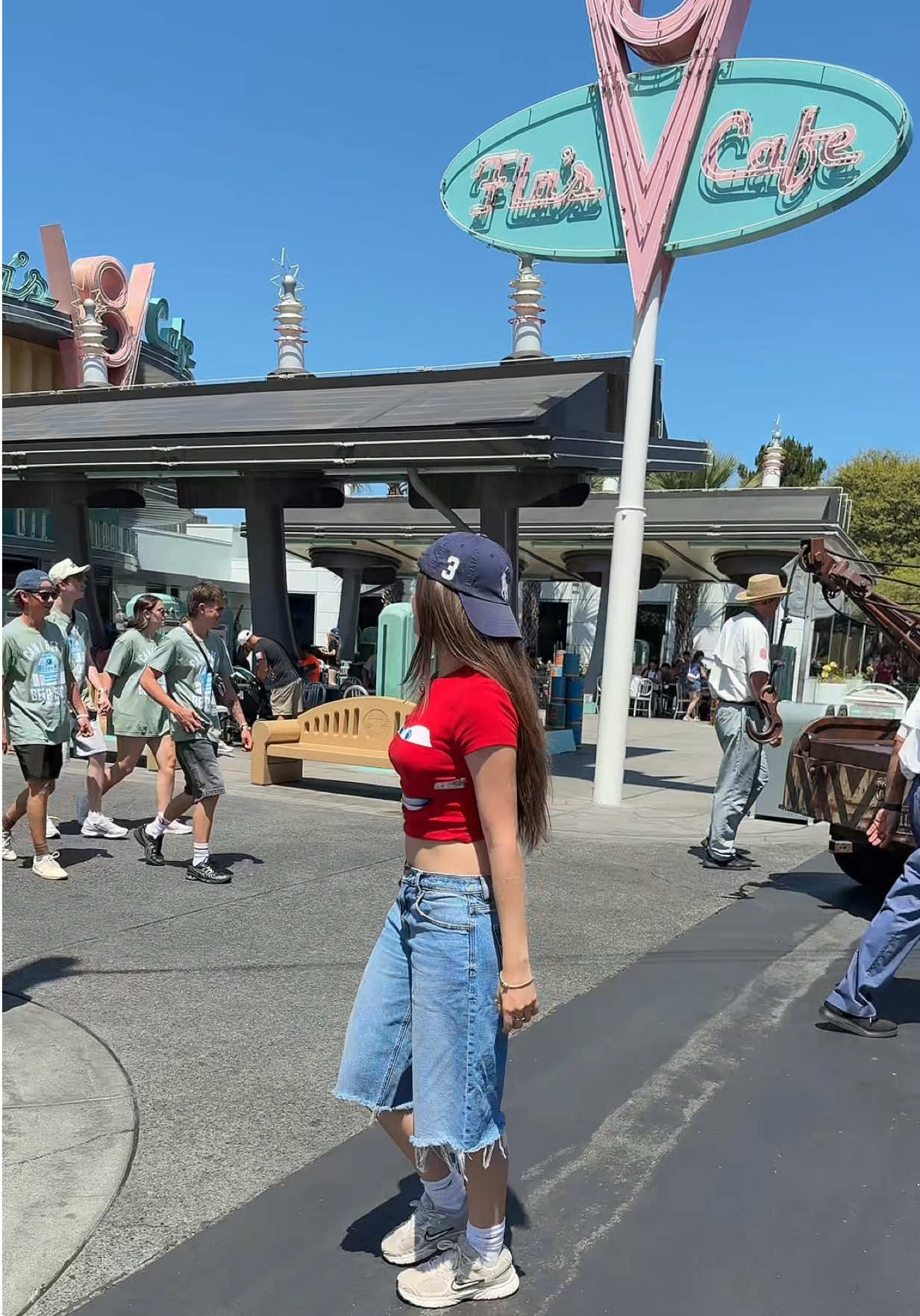 @Isabella