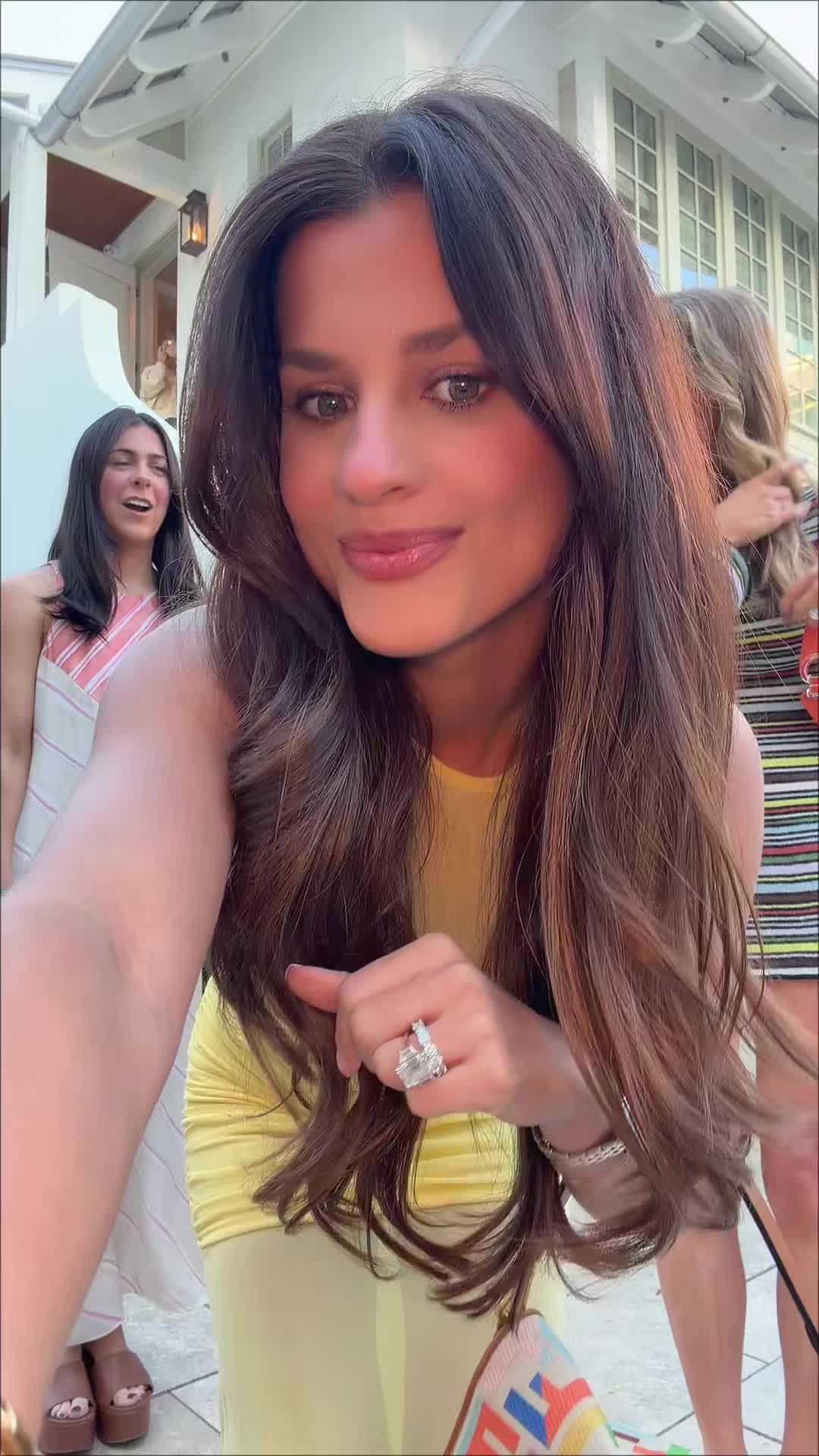 @elsiehoneys