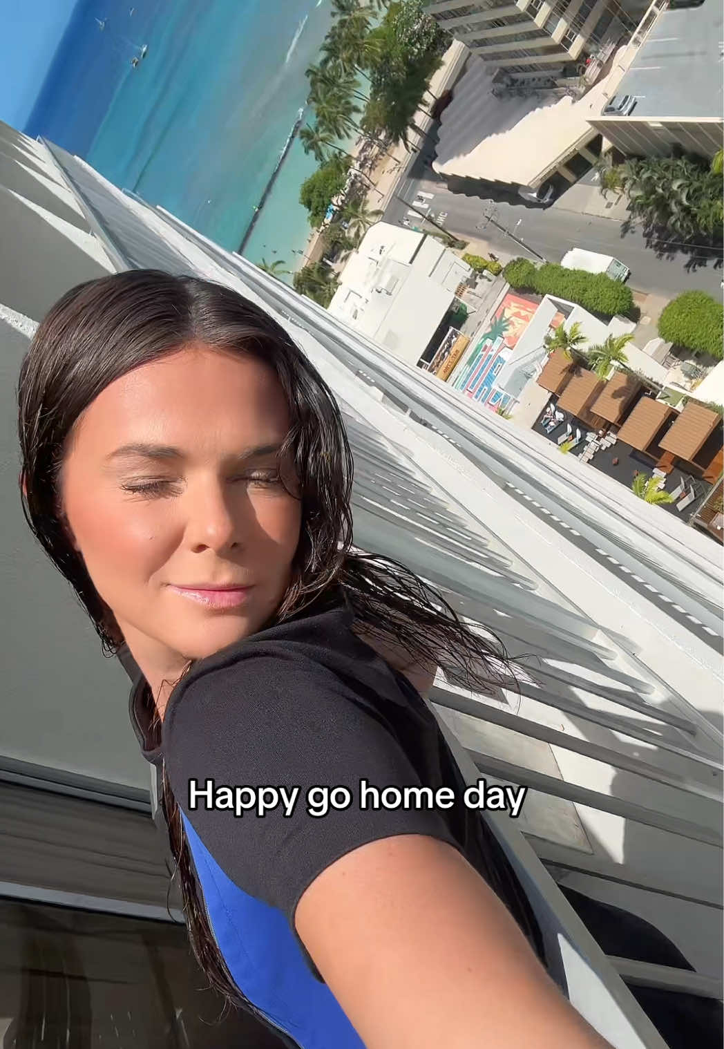 @Charli ✈️