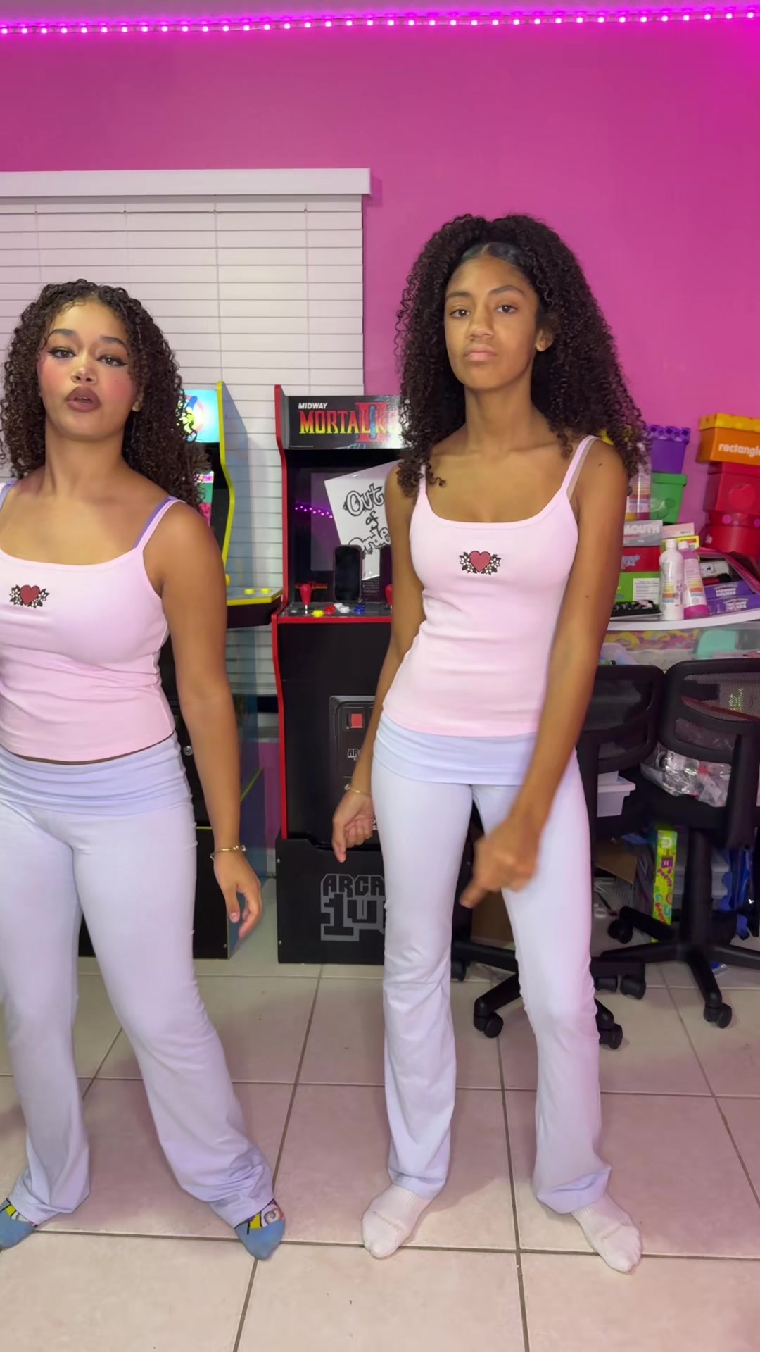 @DemDaddysGirls4