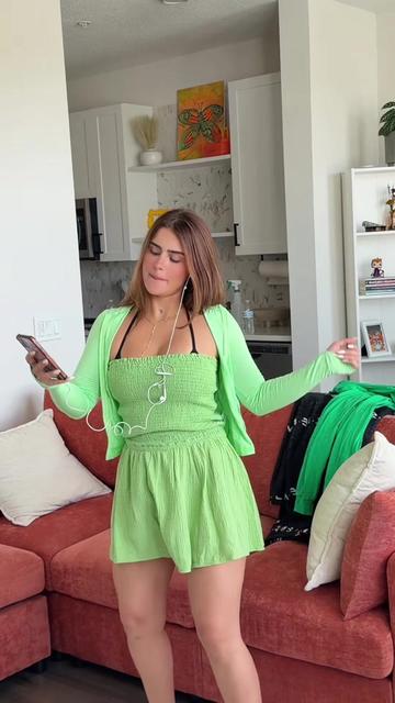 @Bella