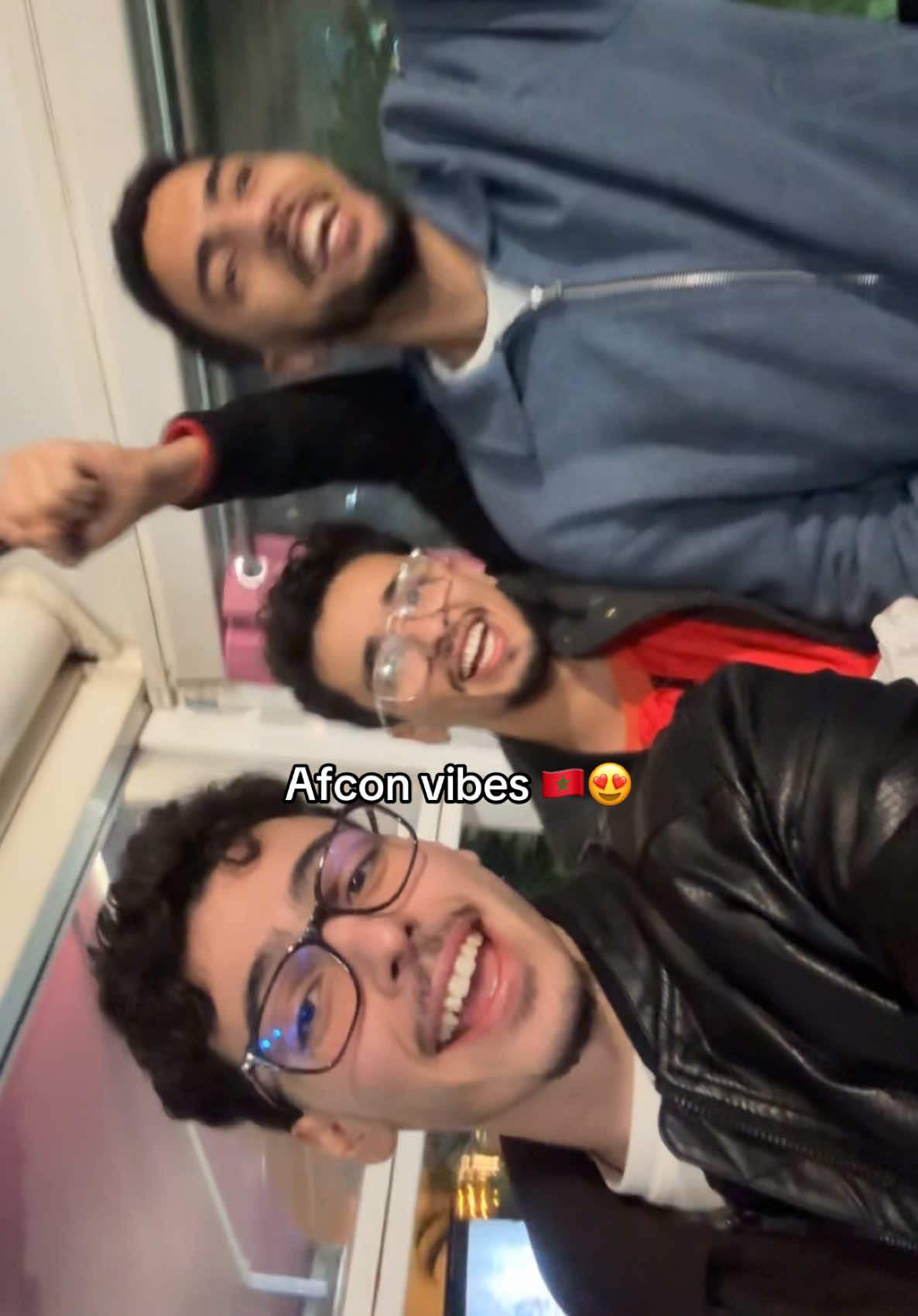 @RYAN🇲🇦