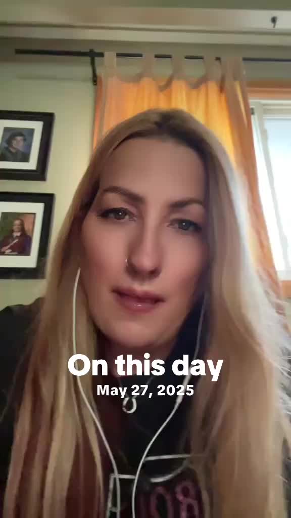 @👑Caroline👑🇨🇦