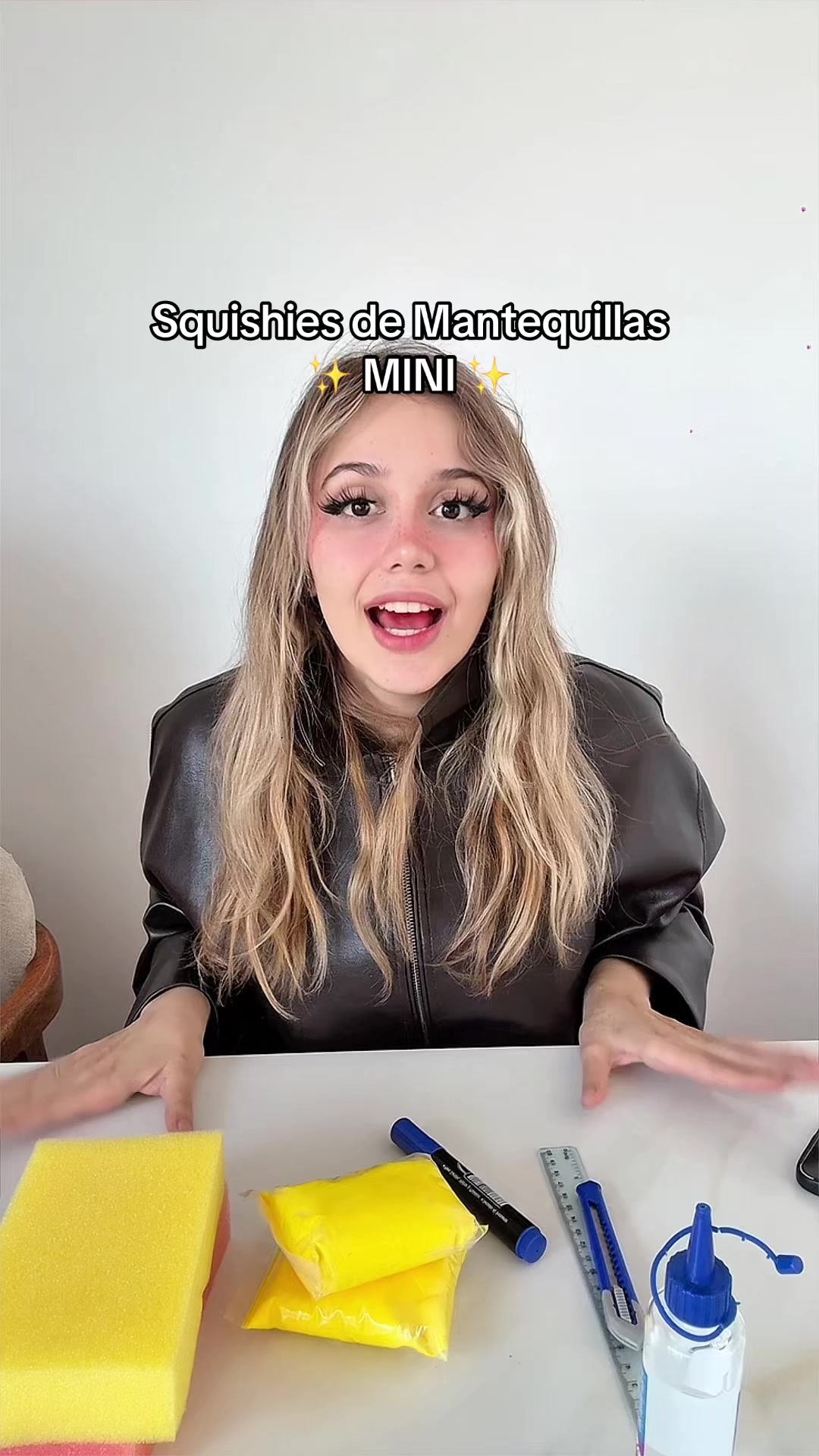 @Emikukis 🕷💜