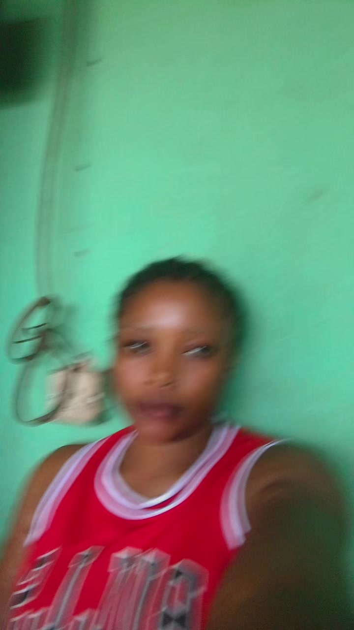 @Ellabi