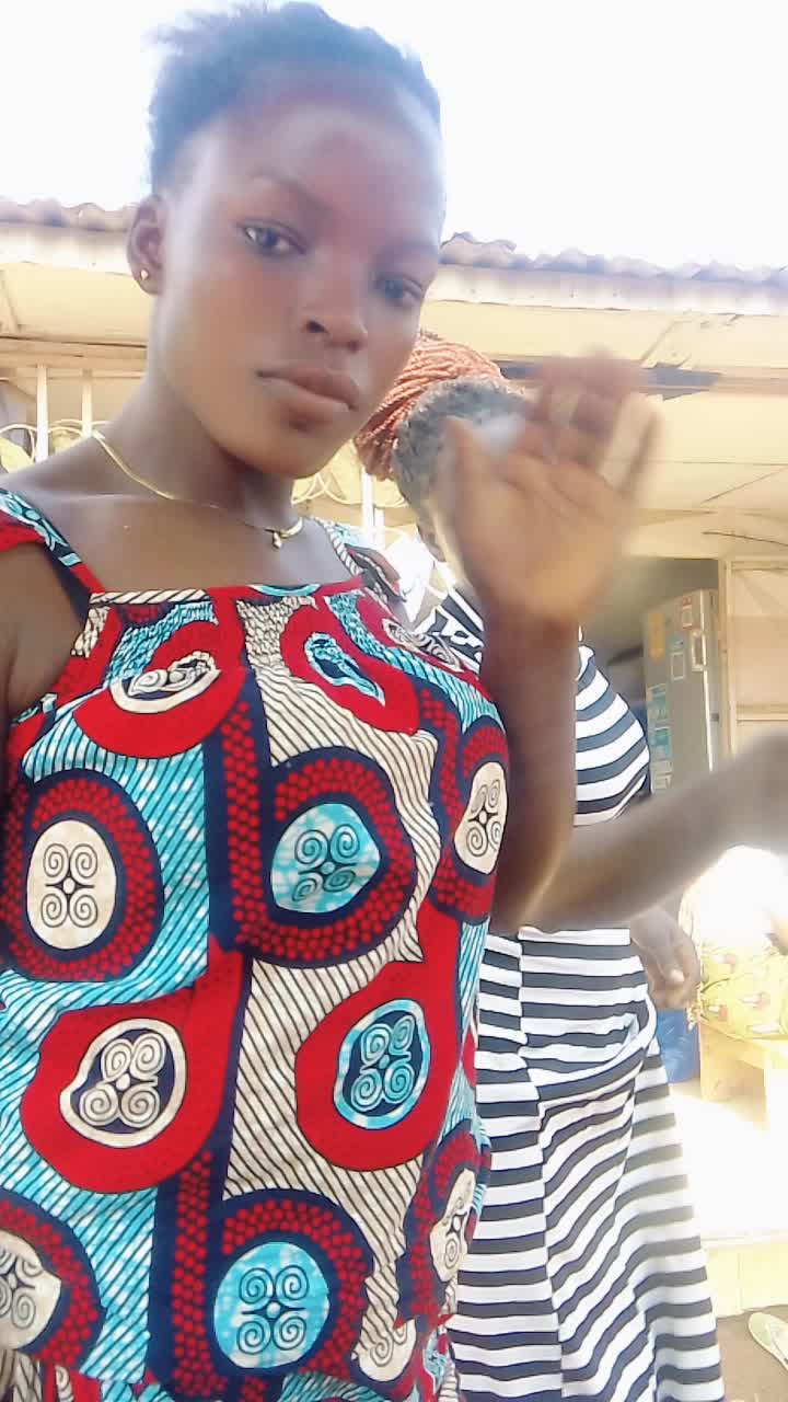 @la fille de 18 montagne