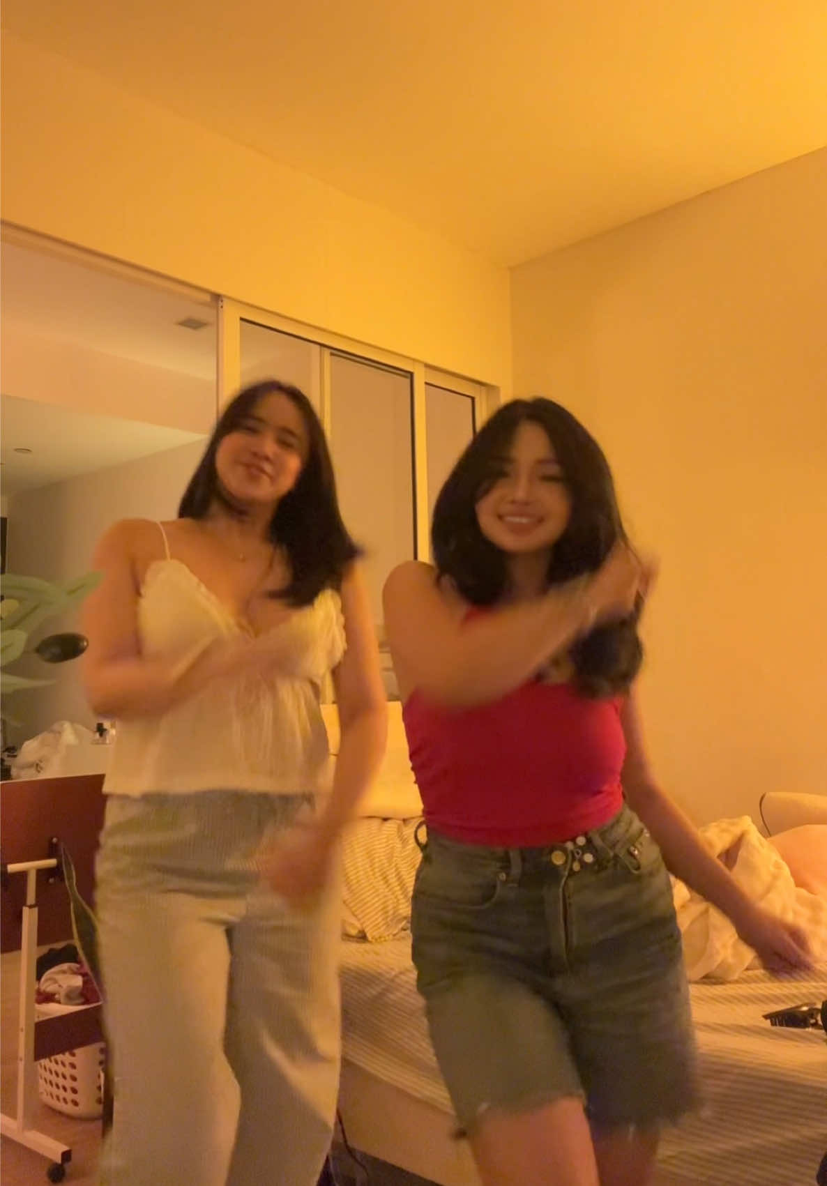 @iamsharahghyll