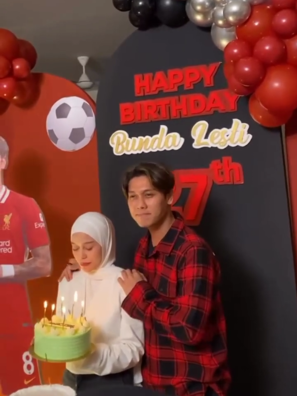 @Bunda Santy (leslarlovers)