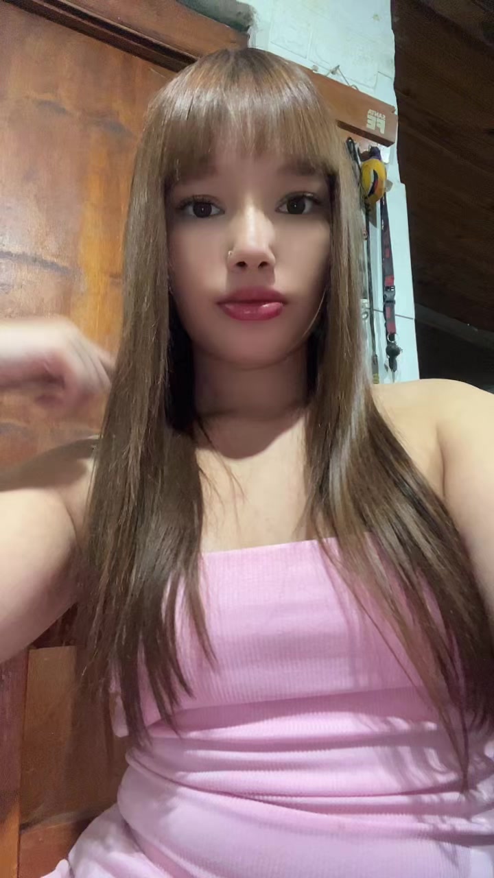 @larameza_
