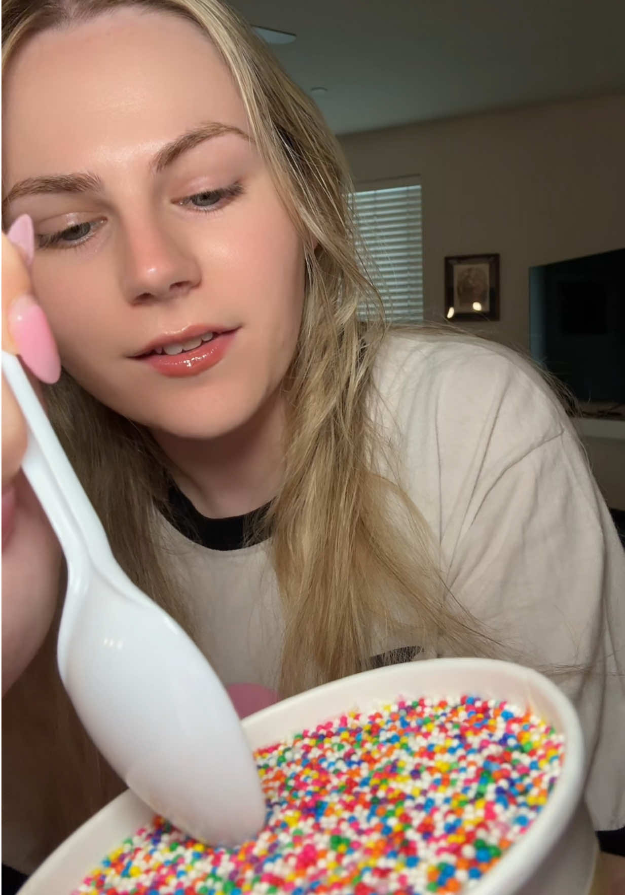 @EmspensiveEmily