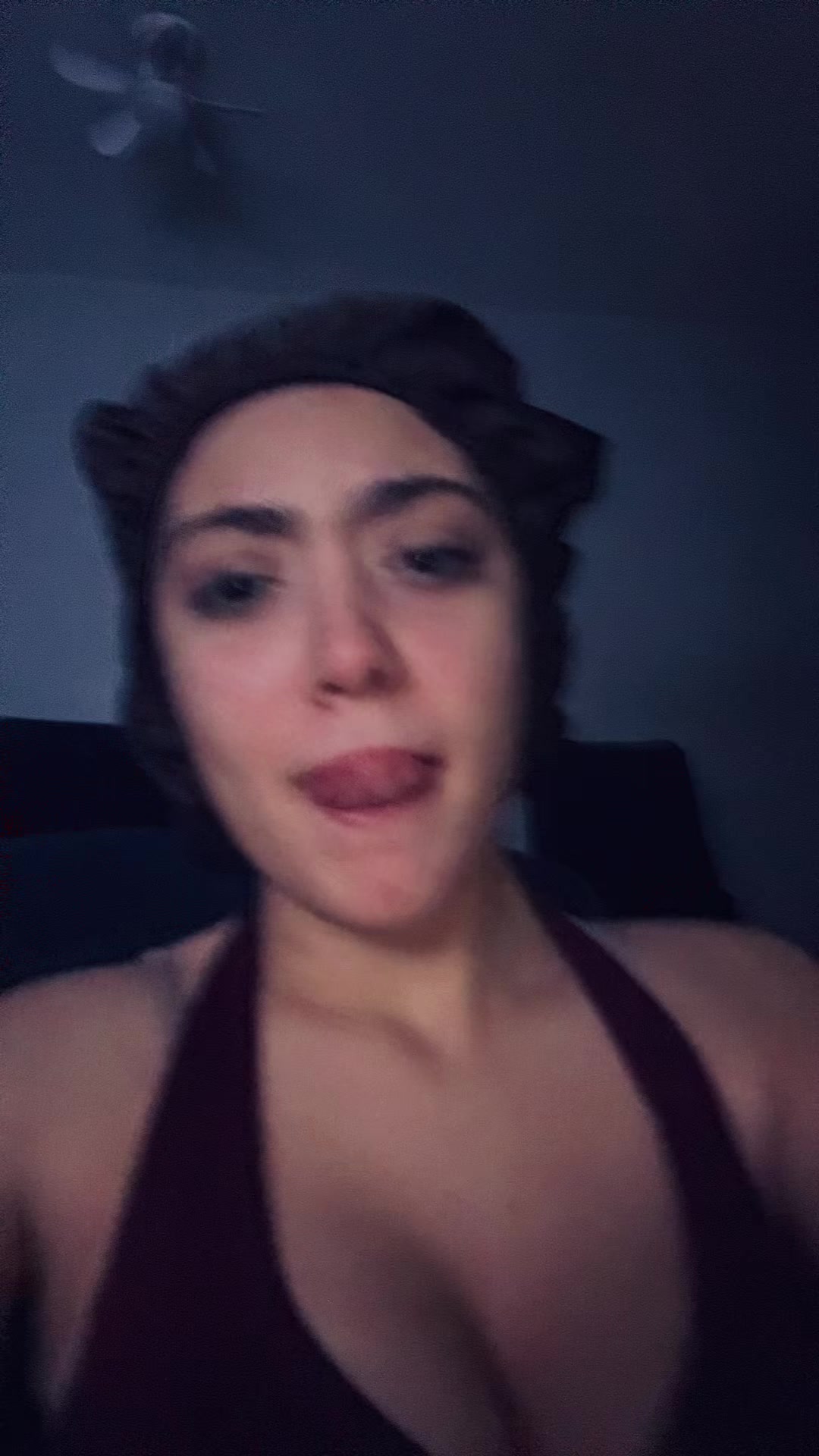 @Ladonii