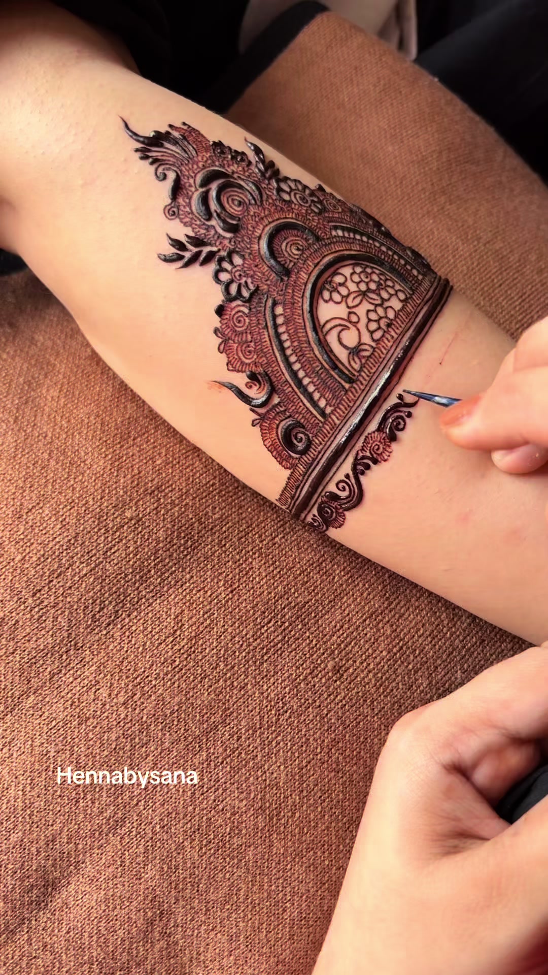 @henna by sana 809