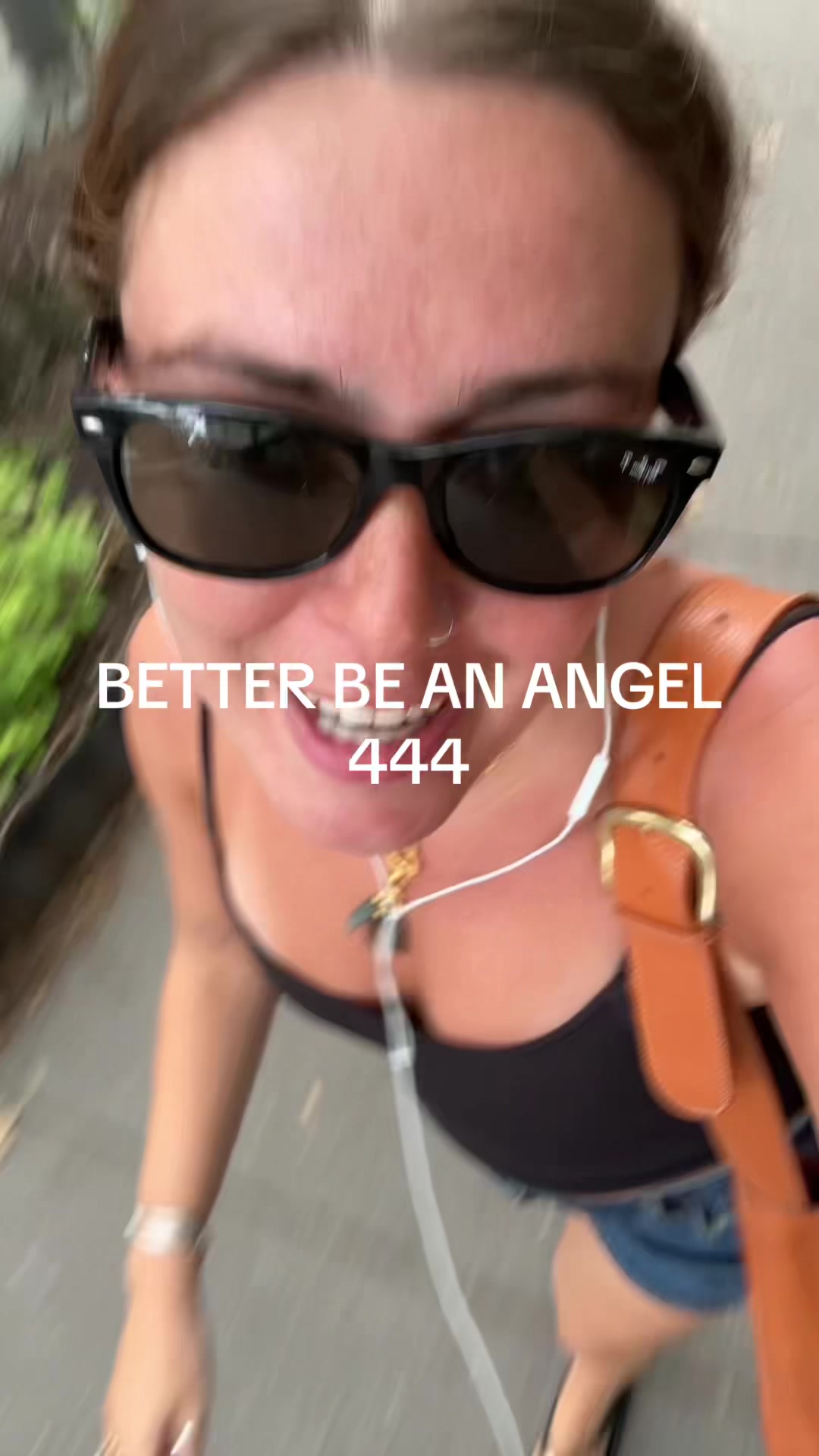 @Gia