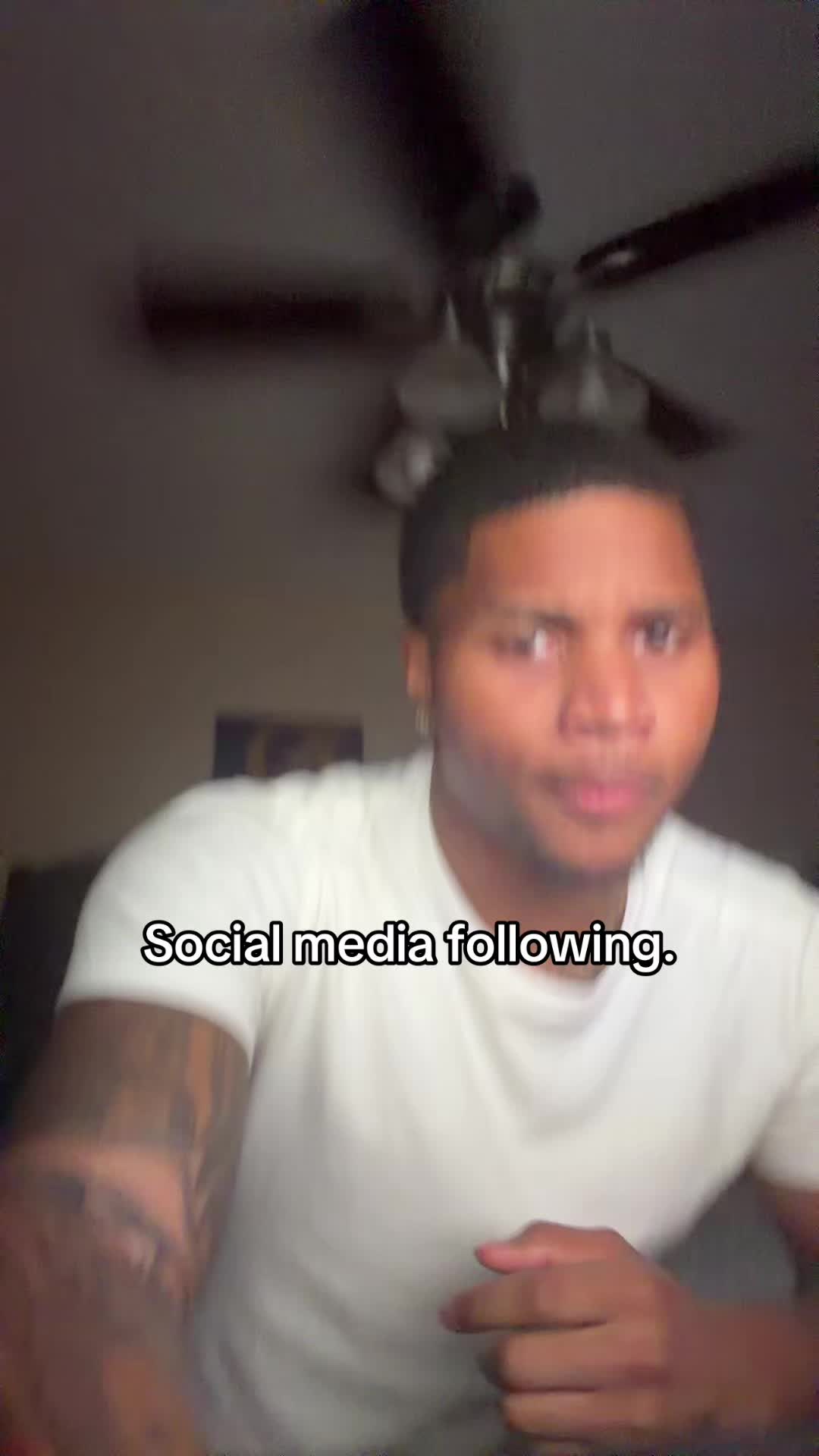 @_deewho