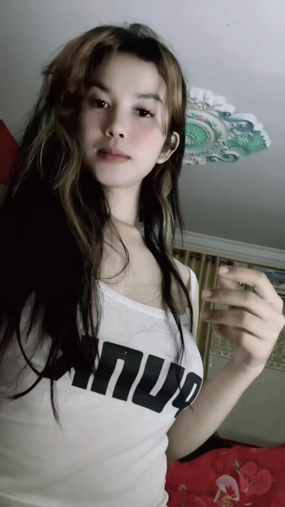 @J'e J'e Neang