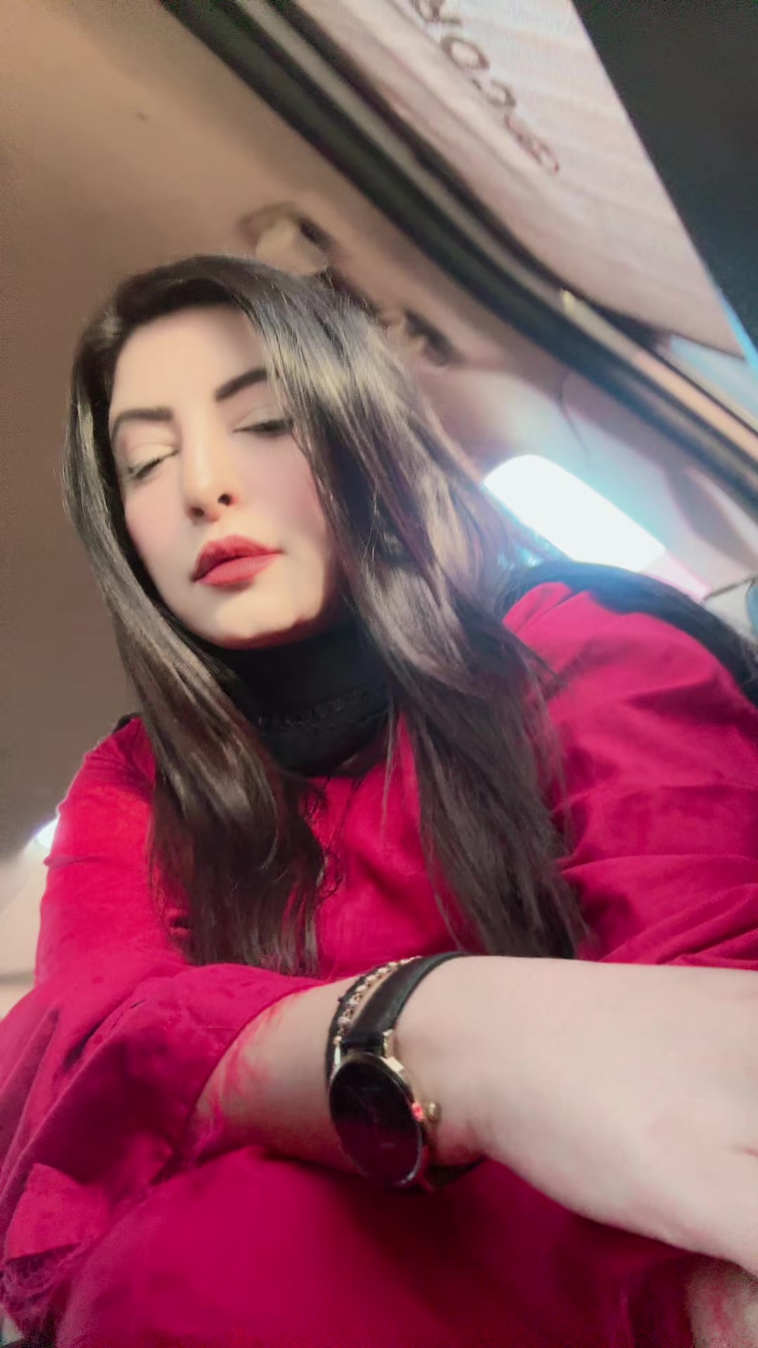 @Uzmaa tahir