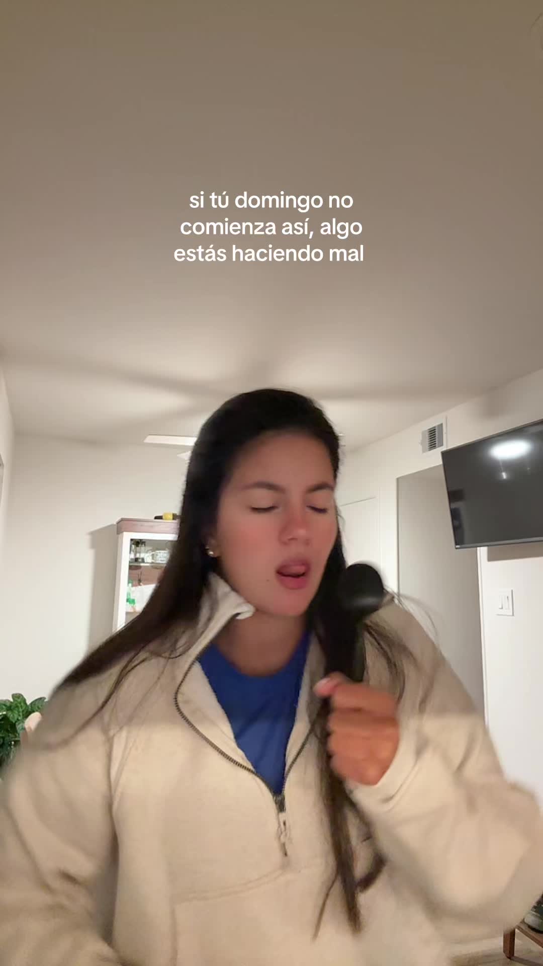 @Valentina Con✨