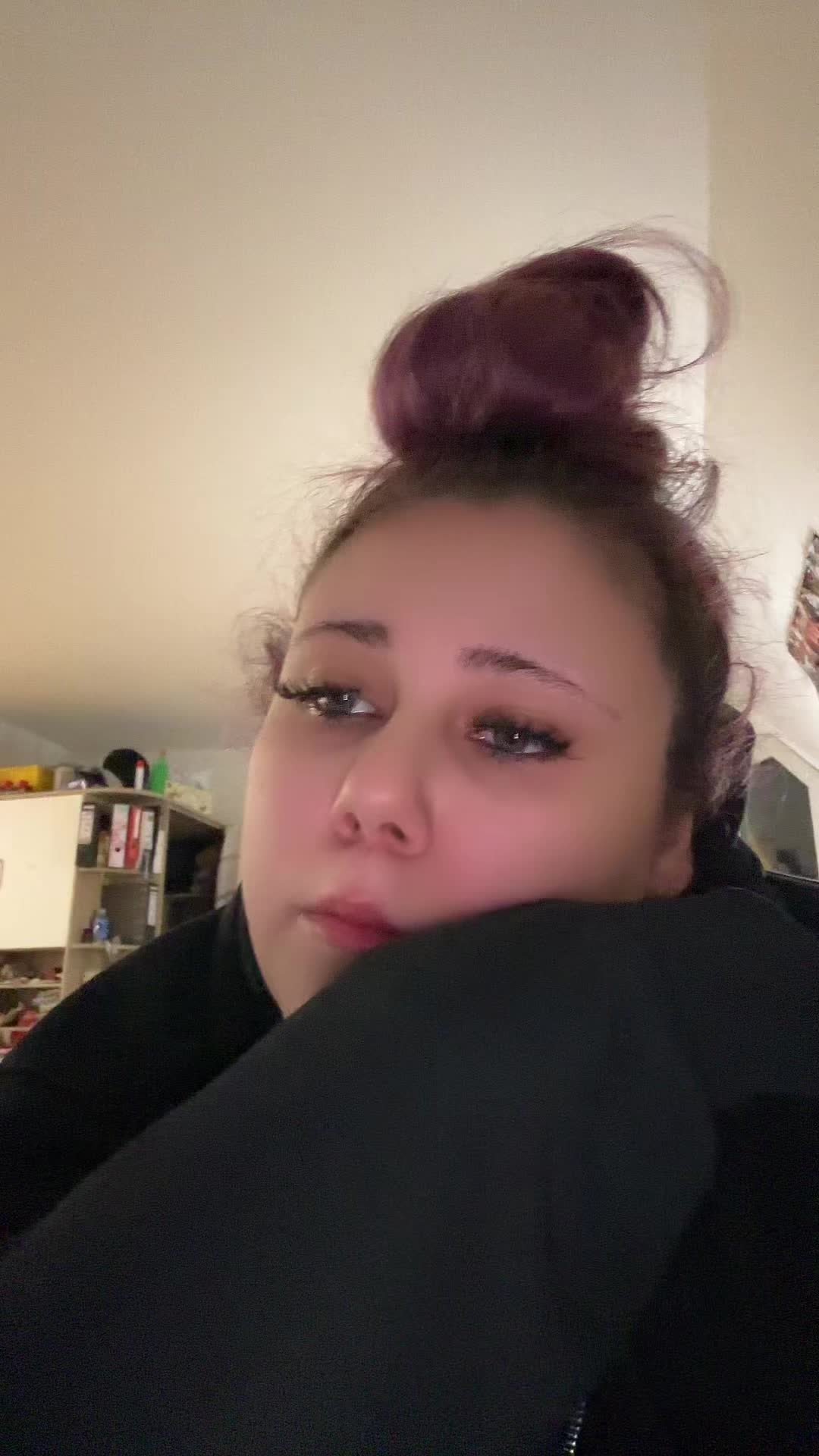 @Beccy🦋۶ৎ