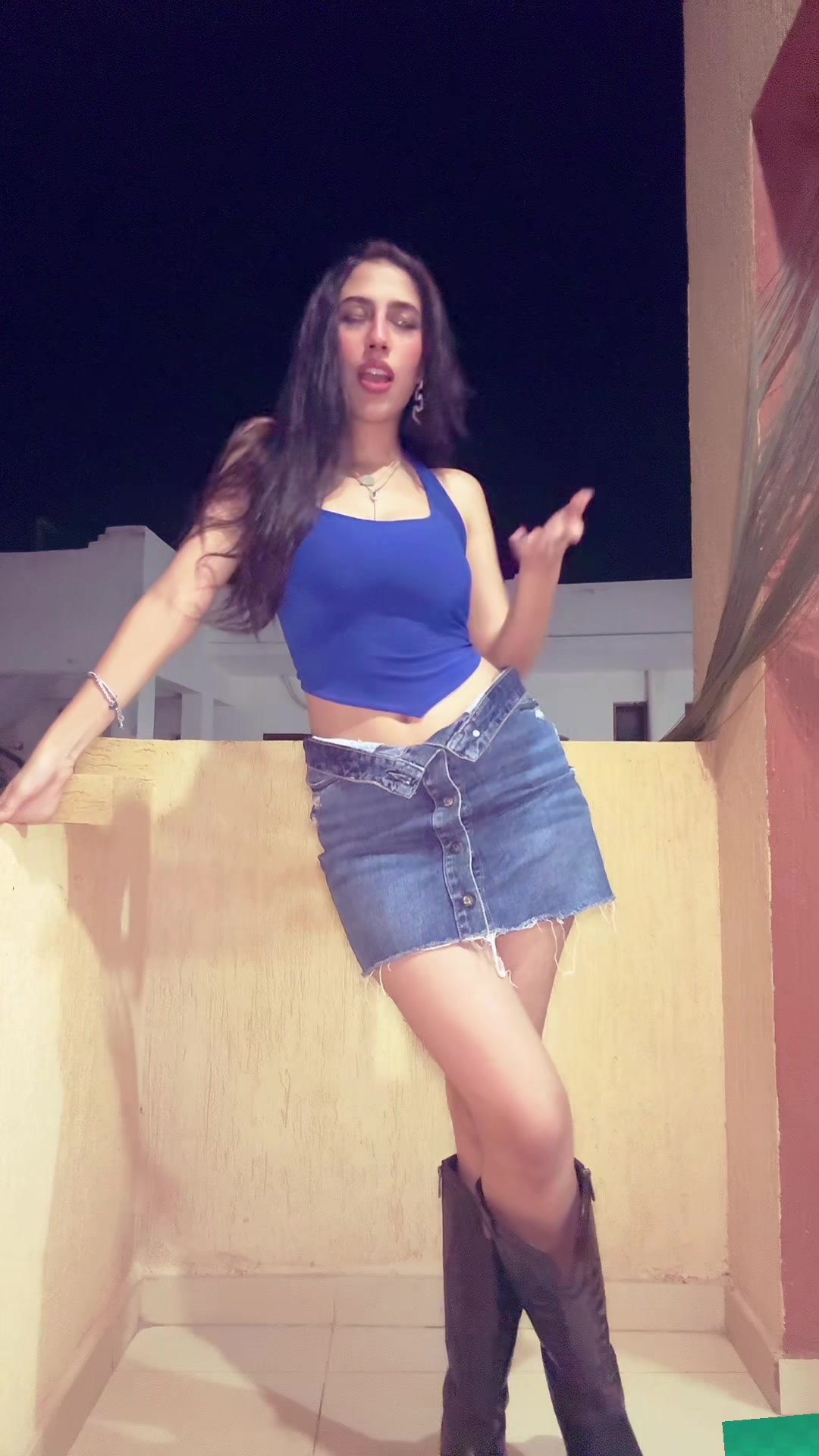 @Carine Mohamed
