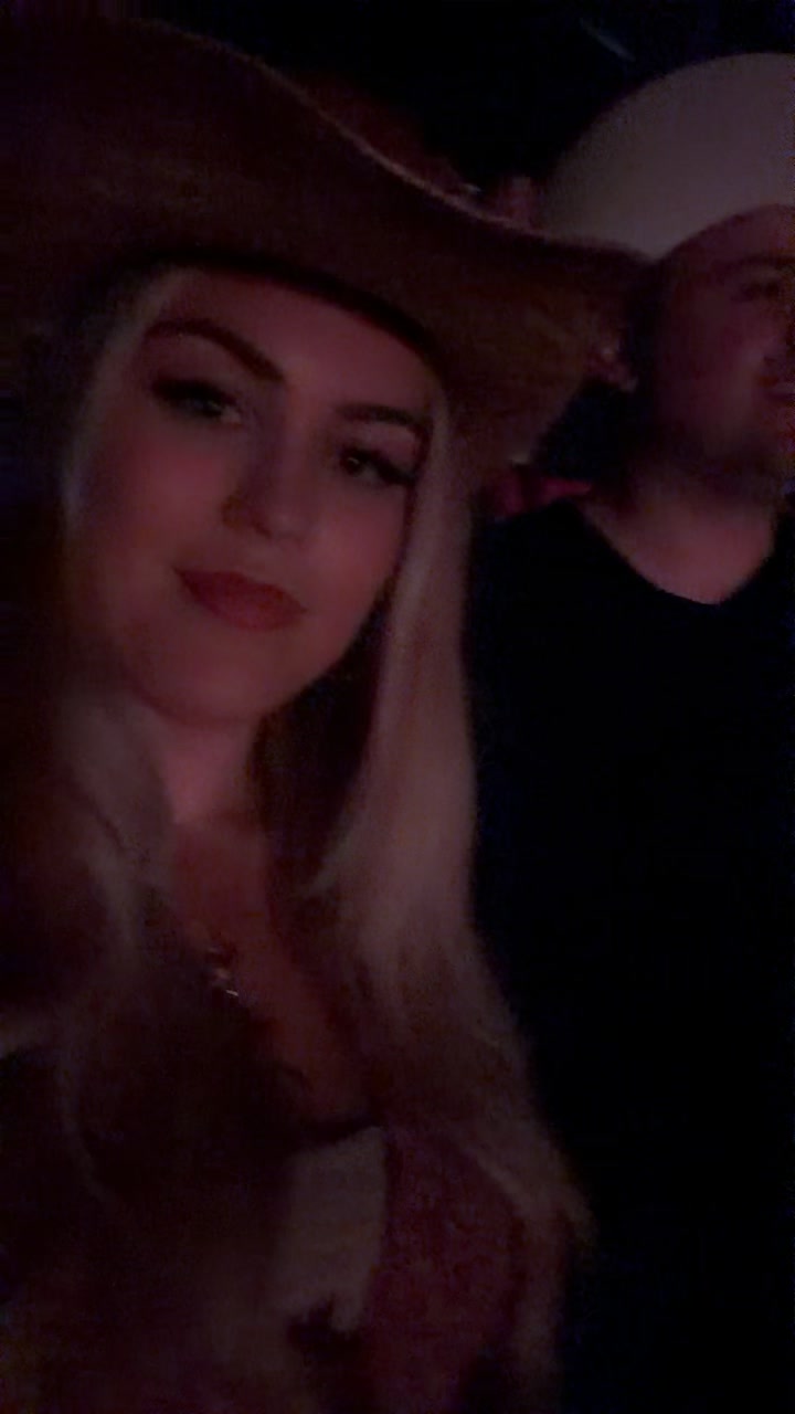 @Kaitlyn Elizabeth🇨🇦