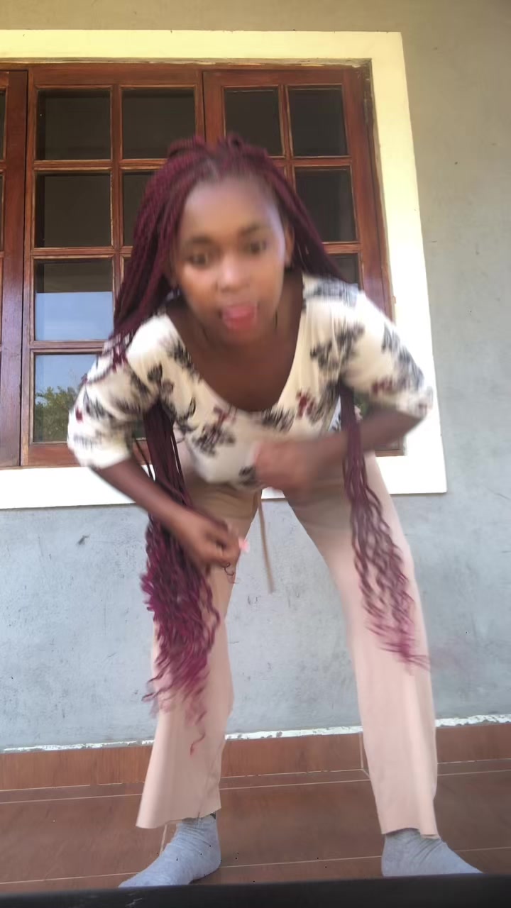 @Ana☠️