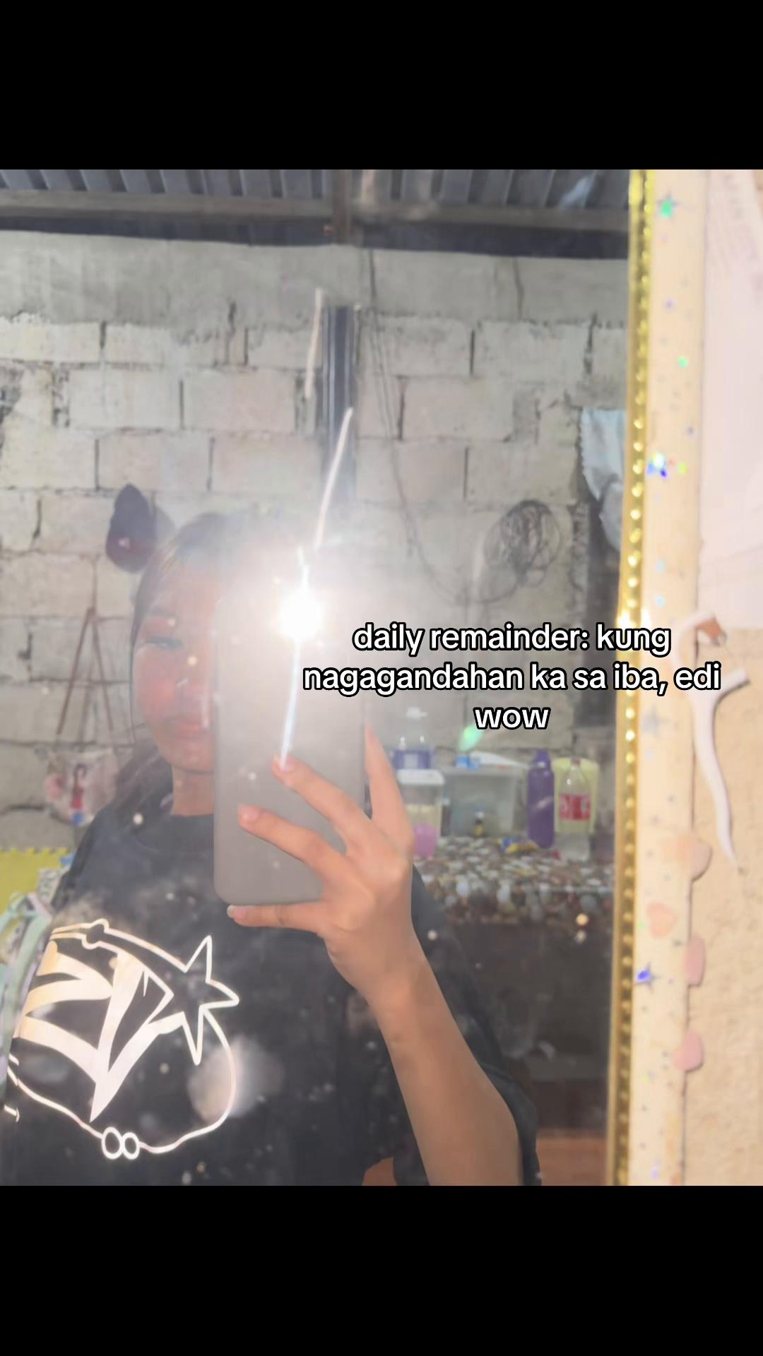 @axyzas