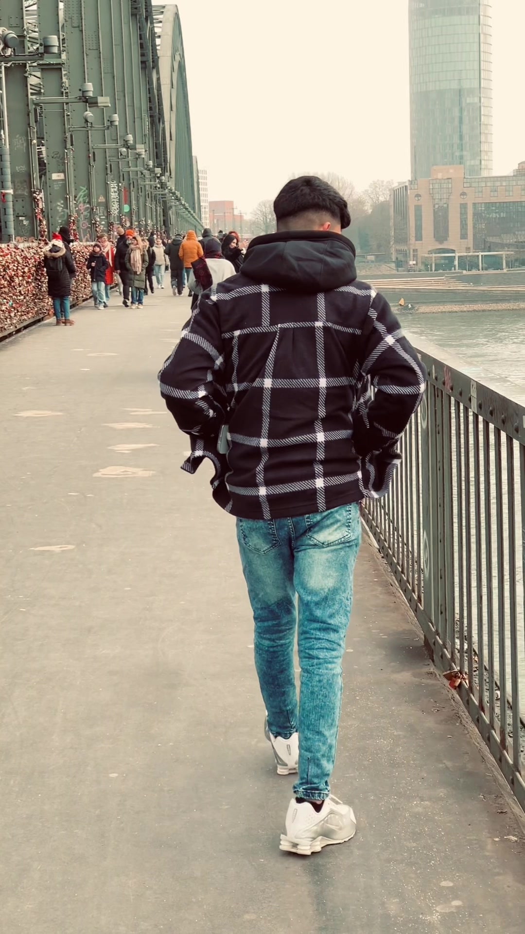 @RJ 🇩🇪