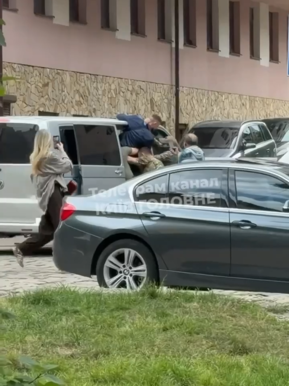 @Marek Kwiatkowski