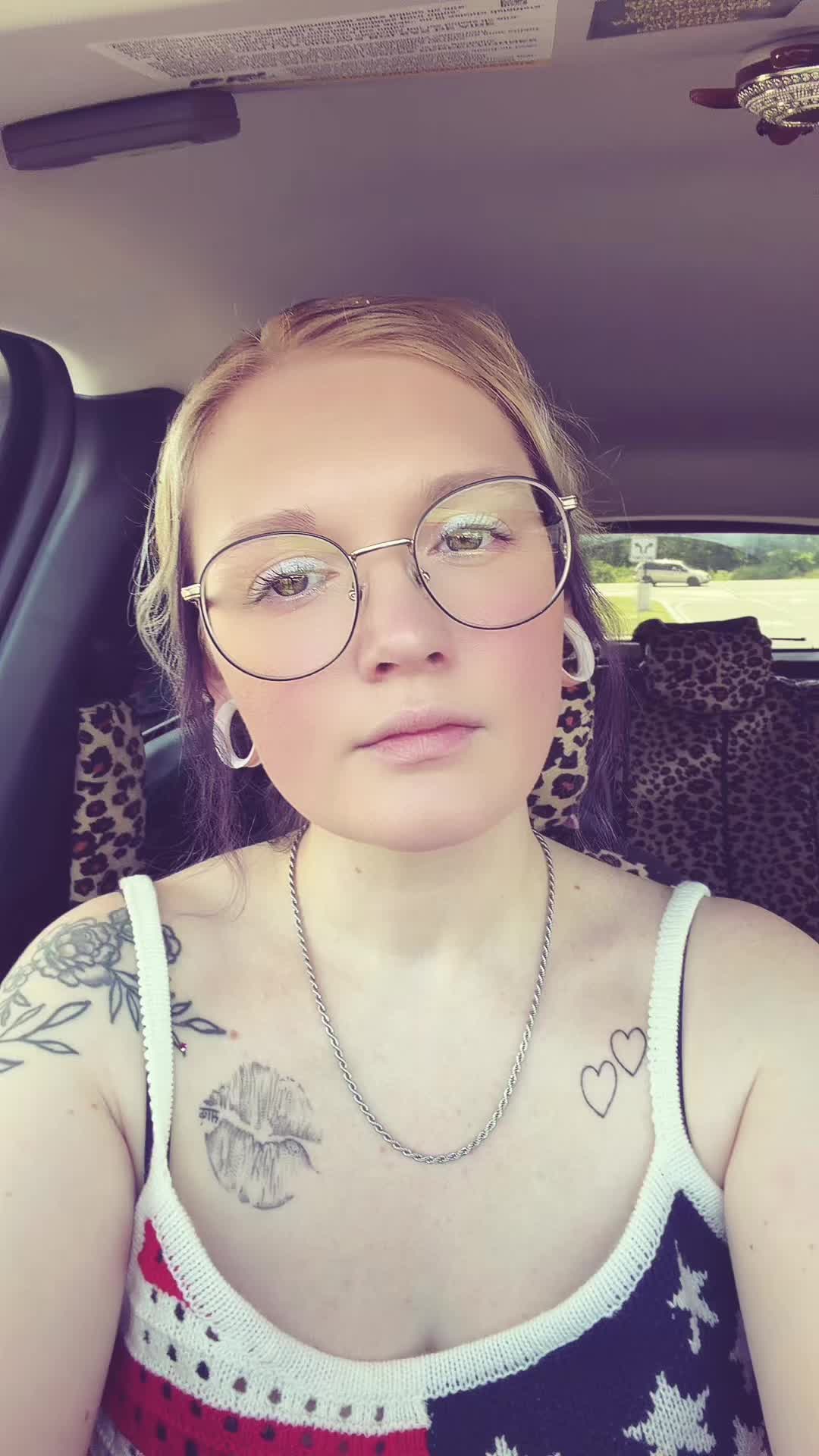 @karissagenevieve94