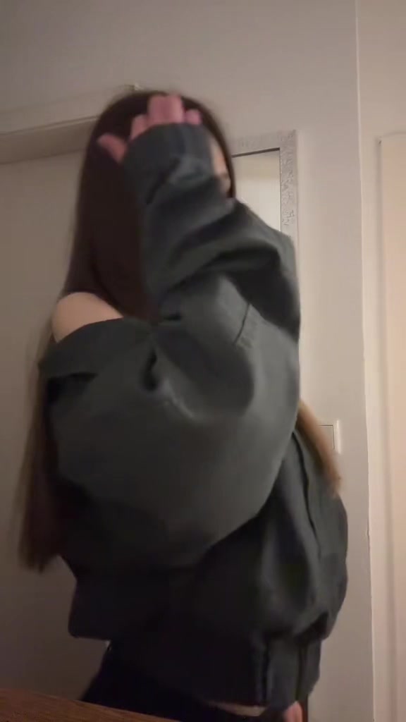 @᛭^