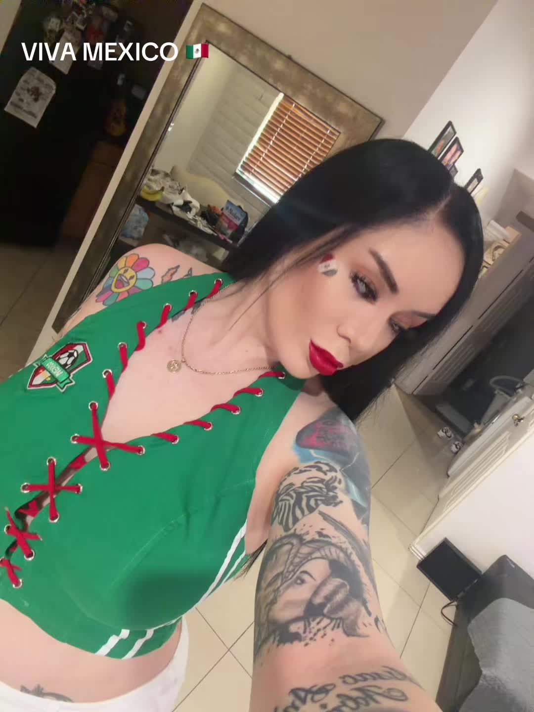 @KIARA💋💄