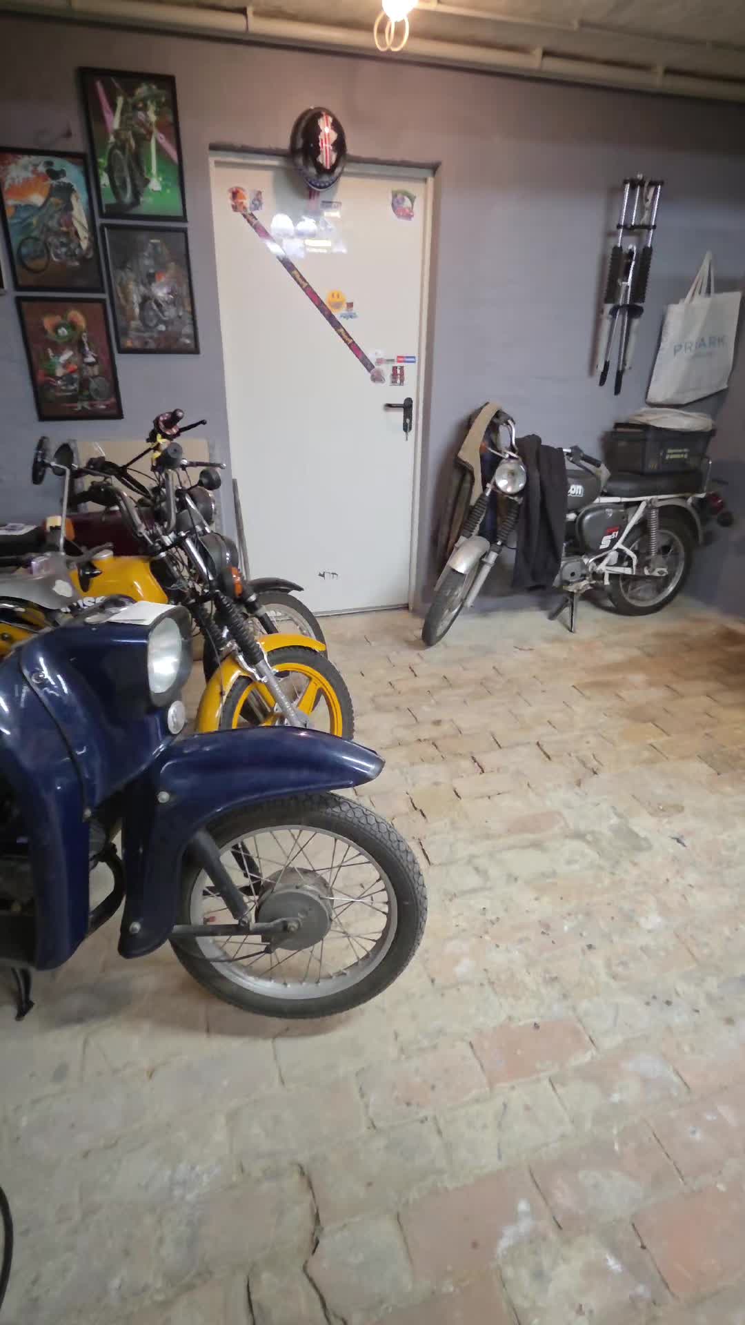 @Harley Simson