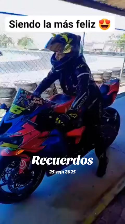 @M&iacute;a Morales