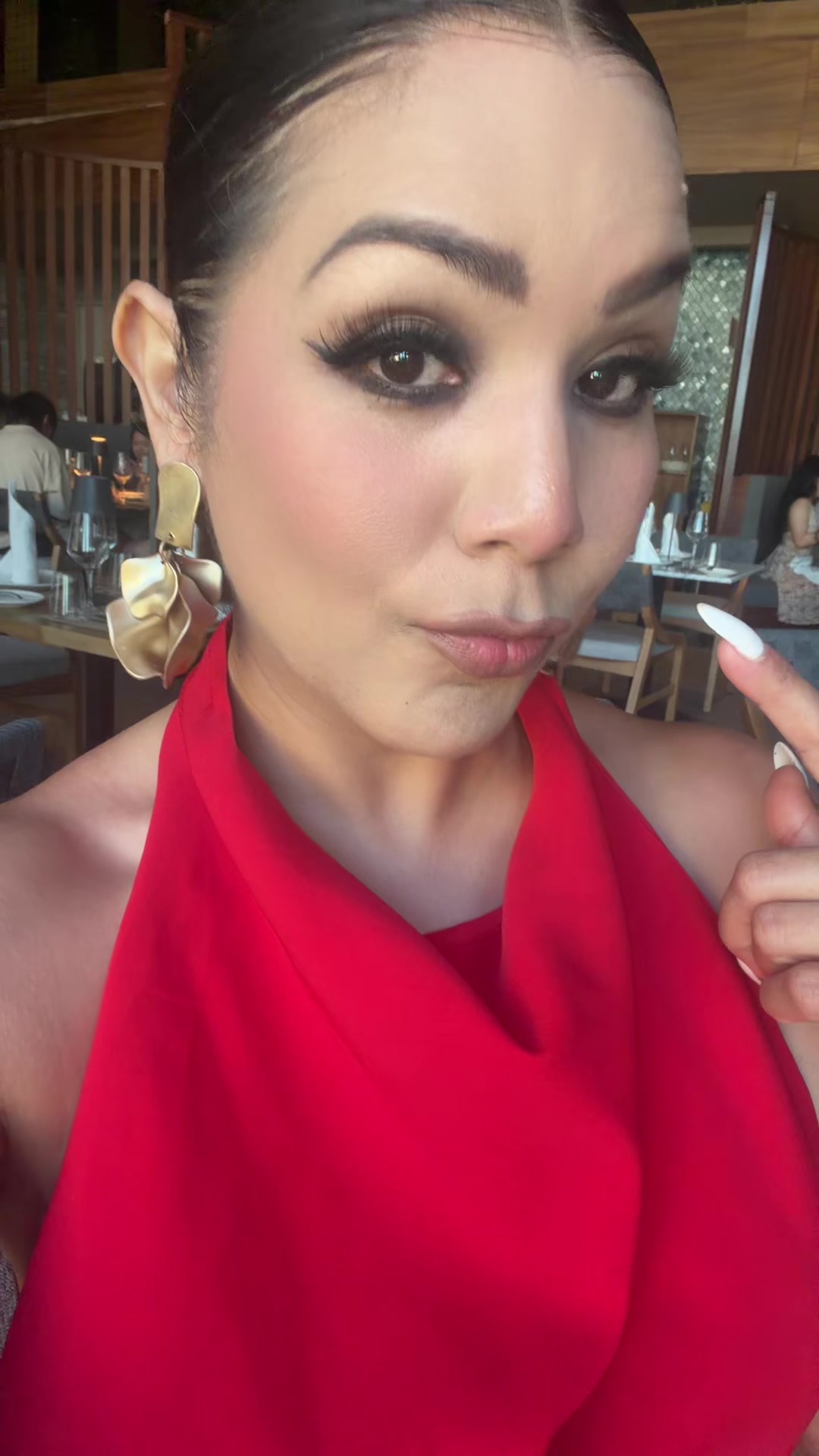 @L.N Ana&ensp;Lau