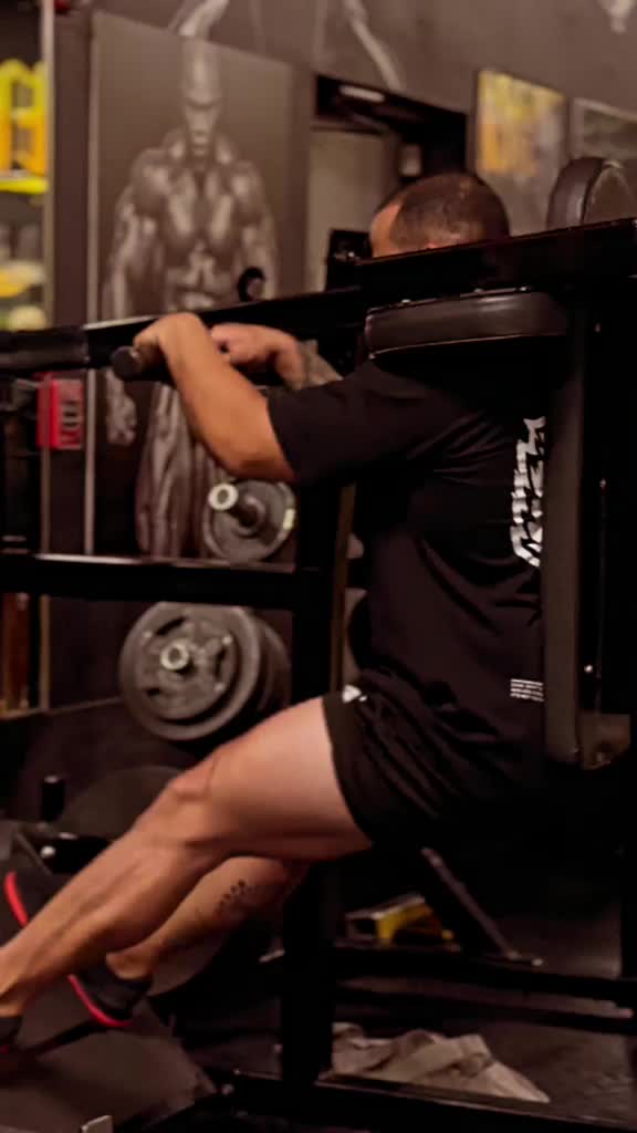 @Leandro González