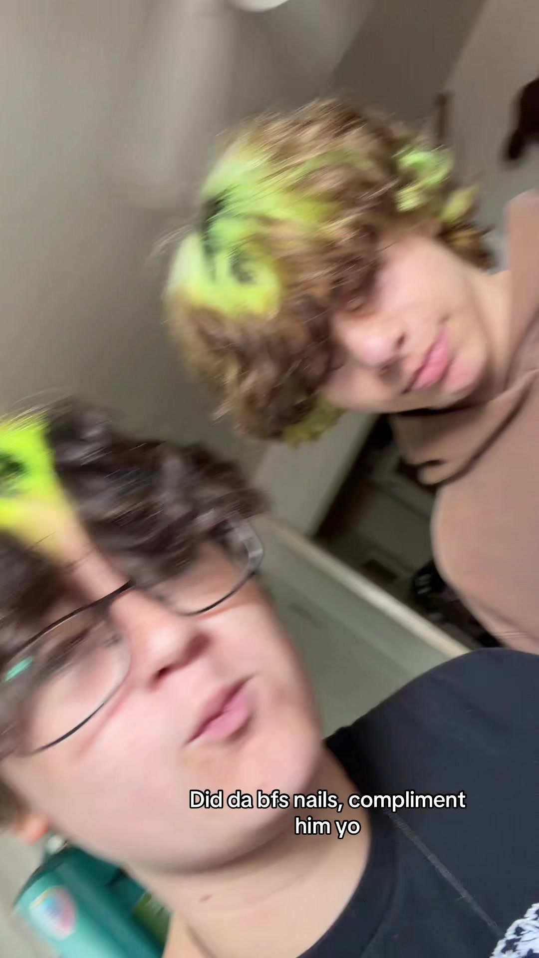 @Aj 🎧⚧️