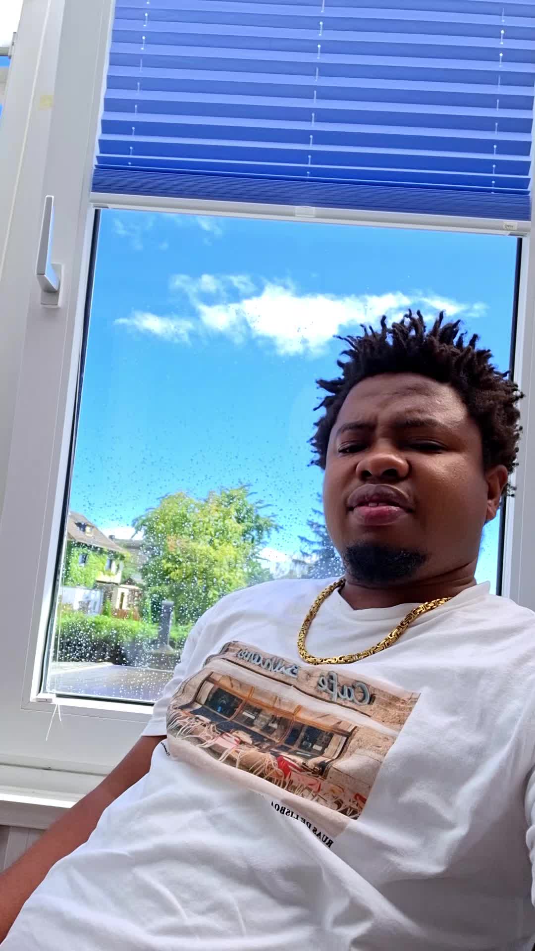 @💬