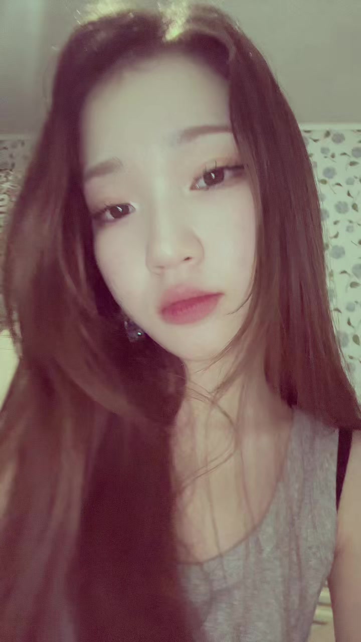 @Жанèка