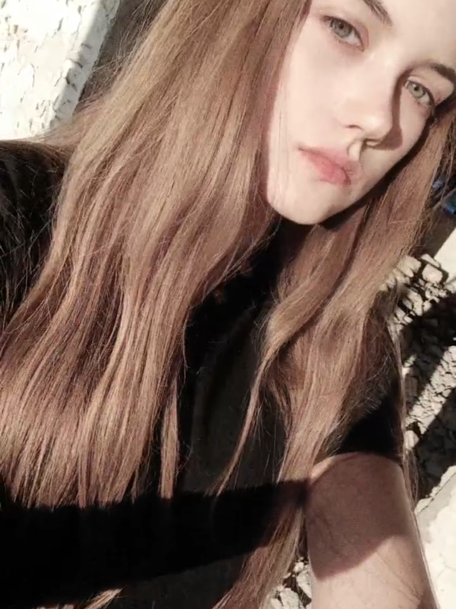 @𝑀𝑜𝑙𝑙𝑦 ✠