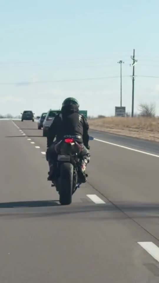 @TwoWheelJokerr