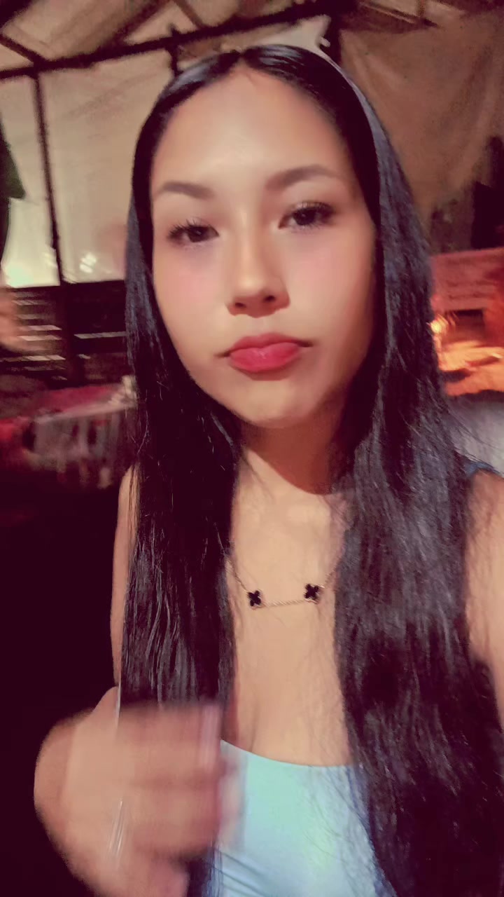 @🍓la niña🦋