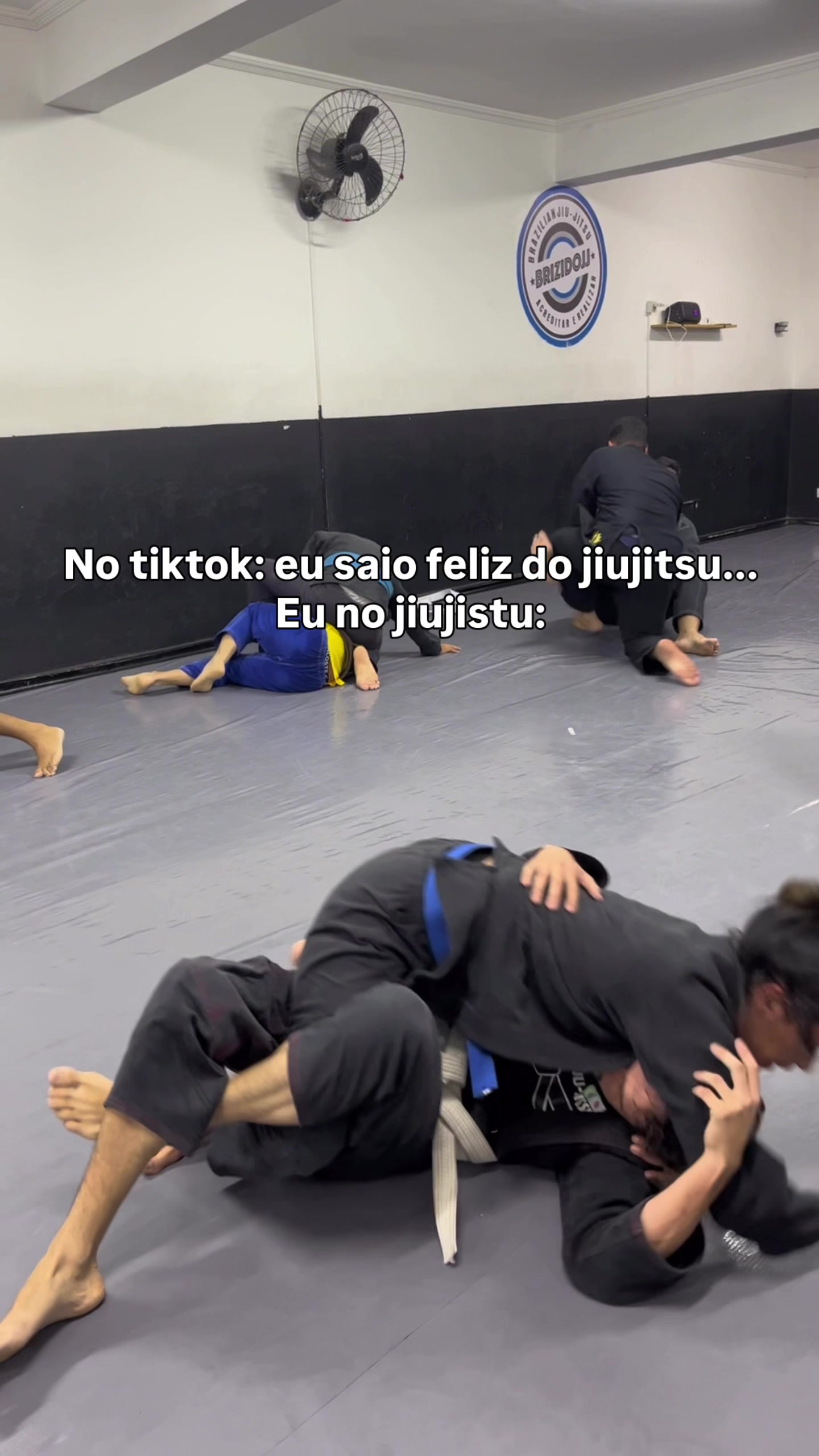 @carolineferreira_04