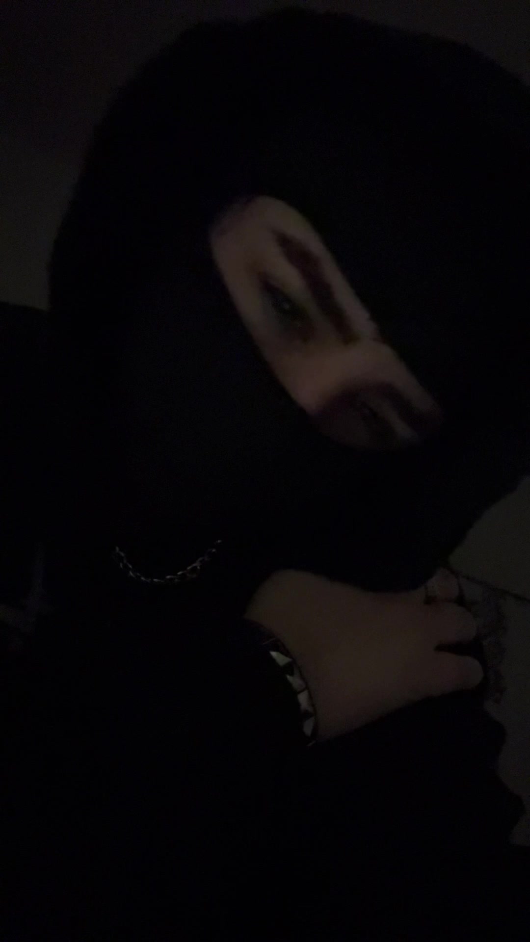 @🖤