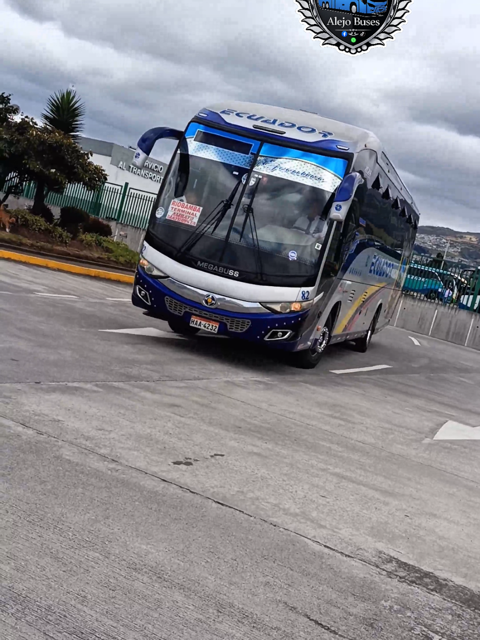 @Alejo_buses