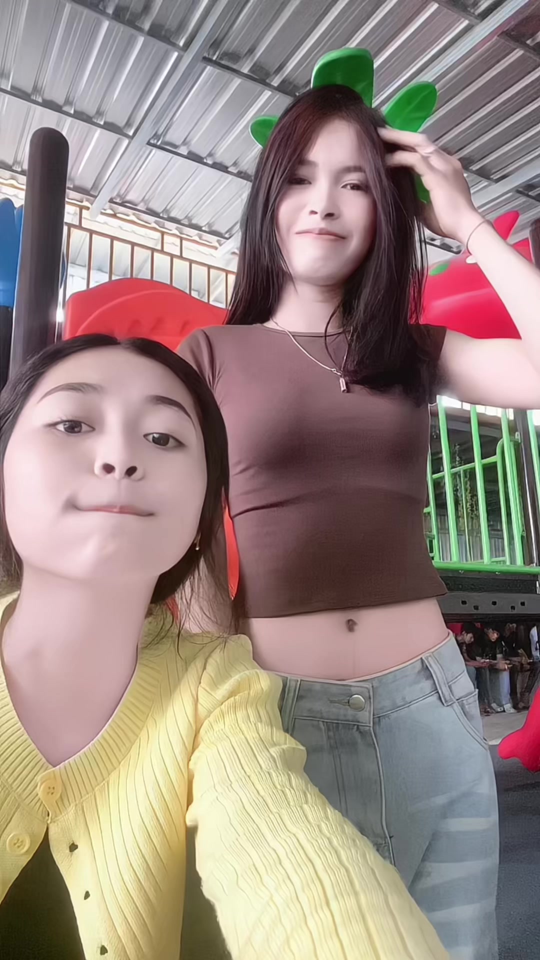 @🍎